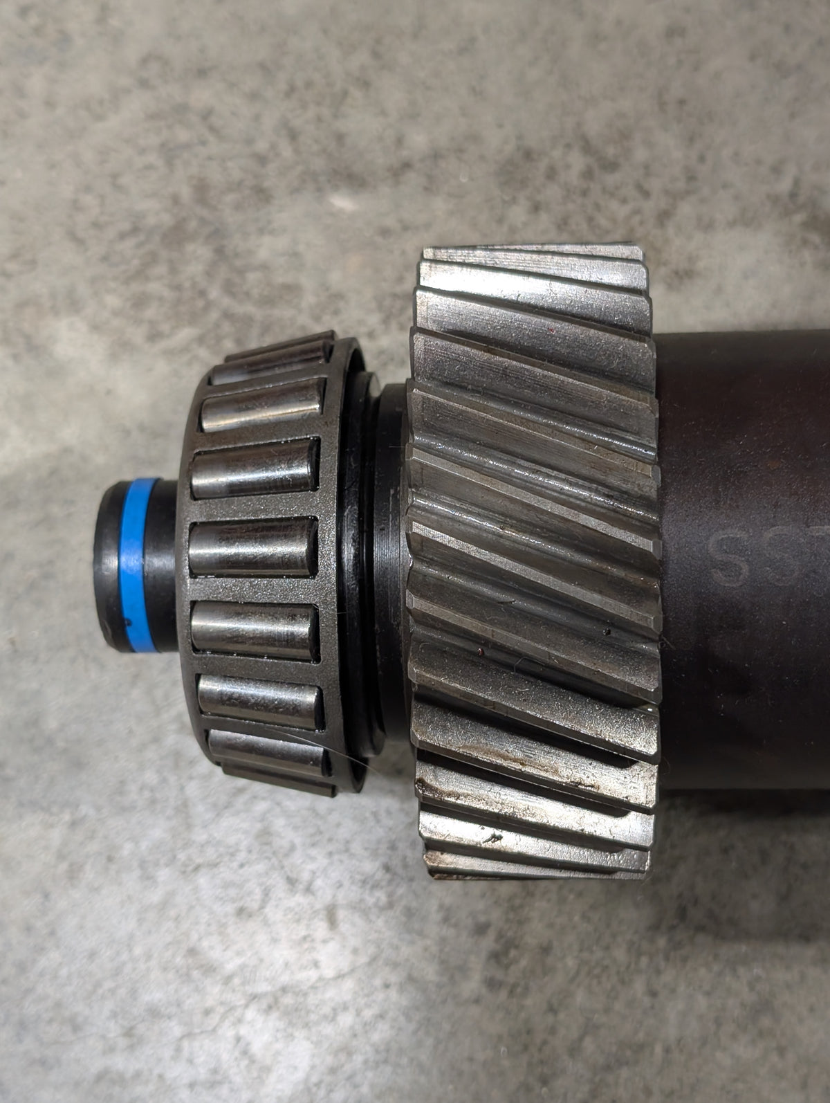 Speed Countershaft Assembly IH International 1285893C2 USED