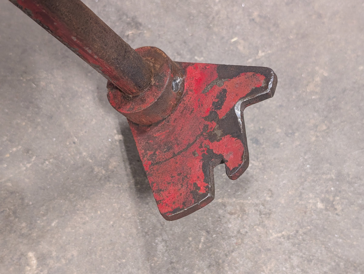 Shift Shaft & Neutral Lock Plate IH International 386129R11 393518R91 USED