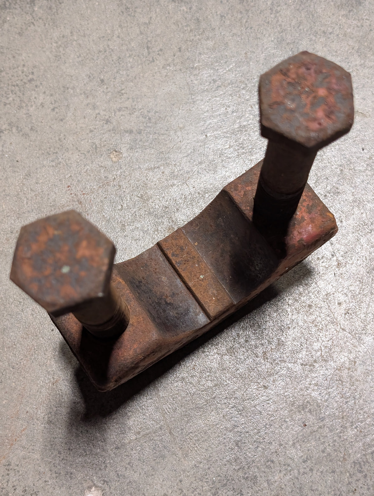 Rear Wheel Clamp IH International 389539R1 USED