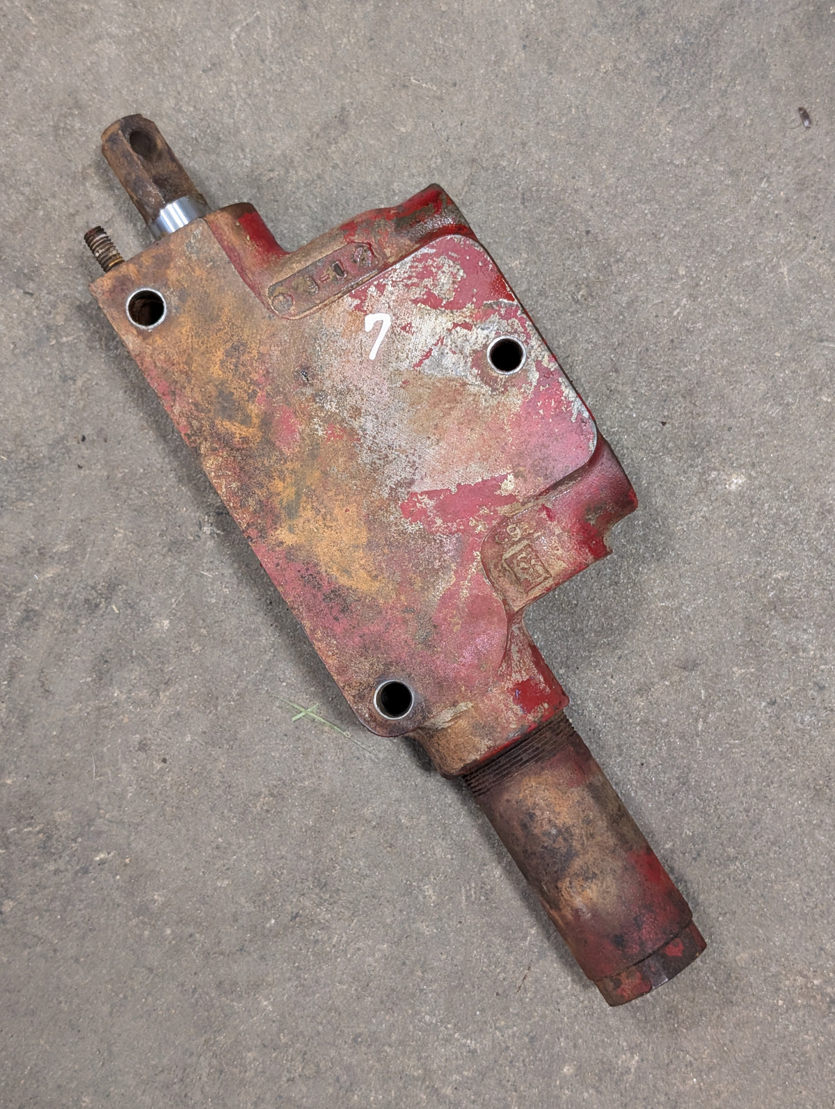 Remote Auxiliary Valve International 390827R1 390826R92 USED