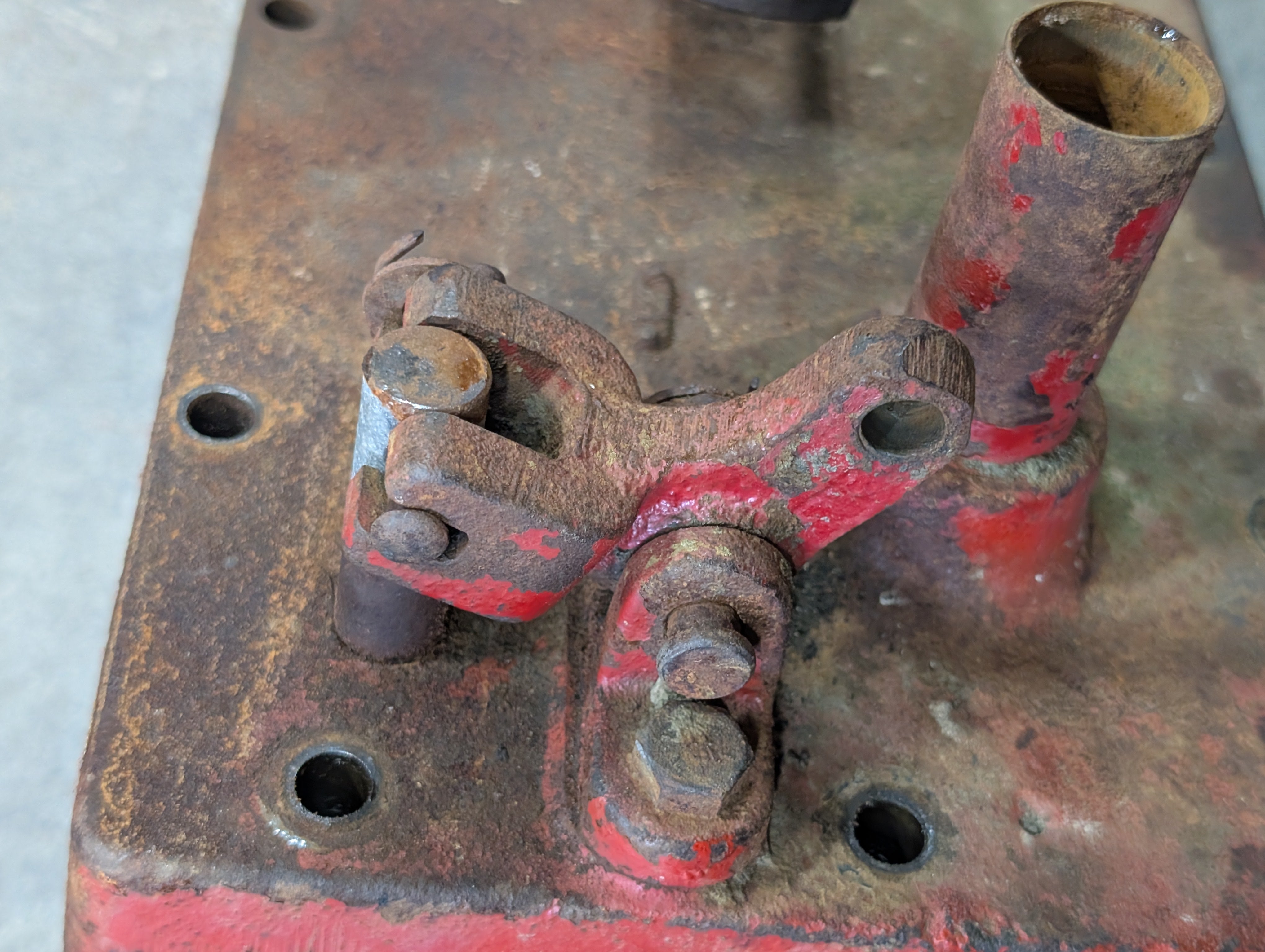 Range Cover & Shifting Assembly IH International 398298R41 USED