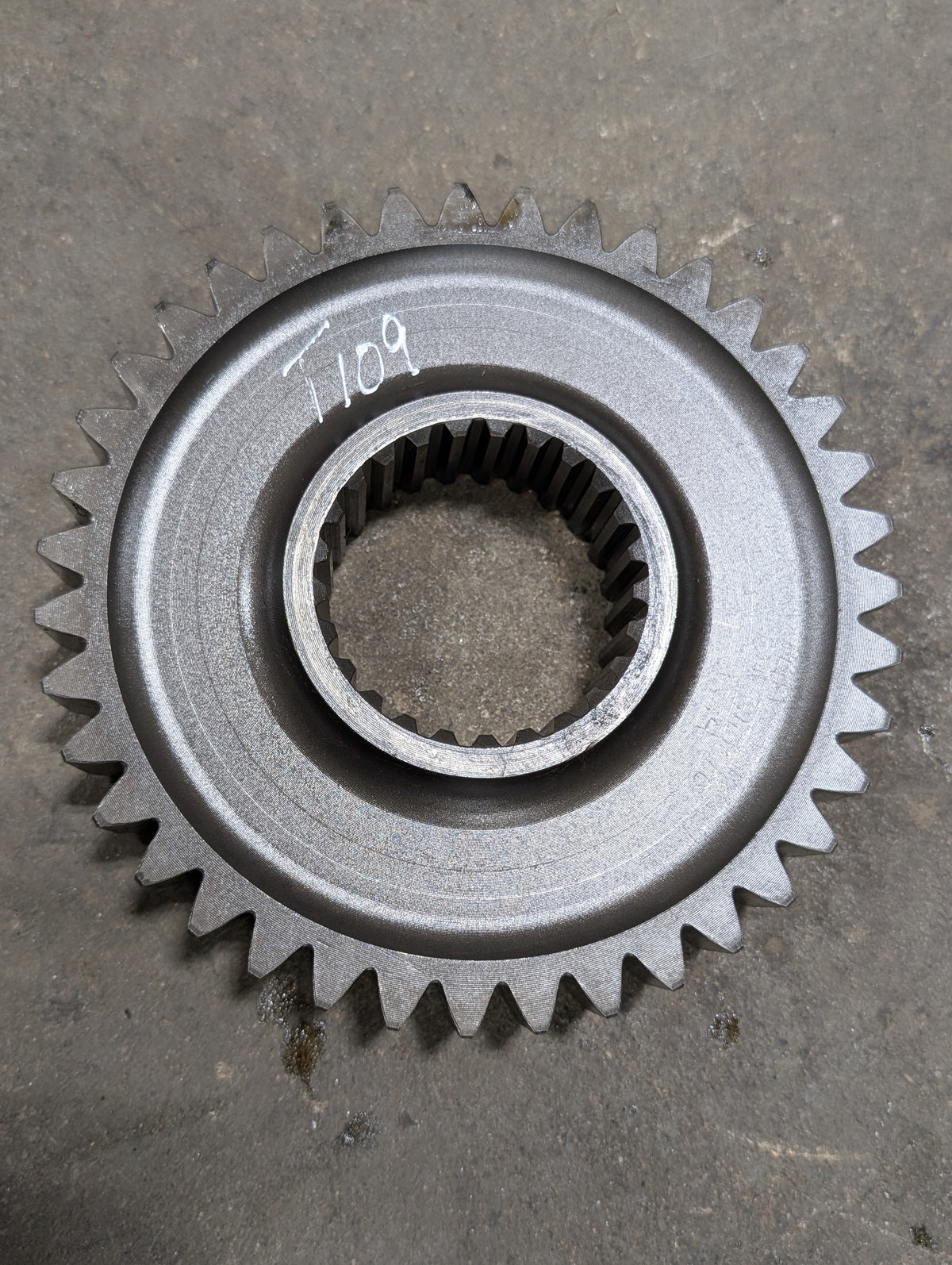 2nd Speed Drive Gear IH International 68045C1 USED