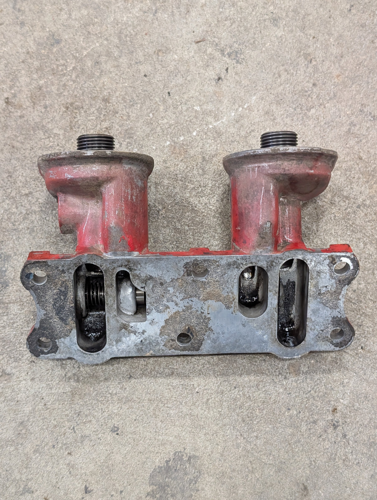 Oil Filter Base IH International 675358C1 USED