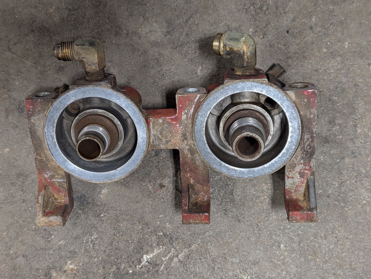 Fuel Filter Header IH International 1809590C91 676143C2 USED