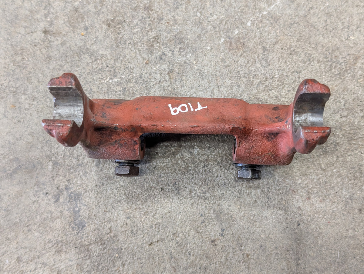 Clutch Release Fork IH International 380110R1 USED