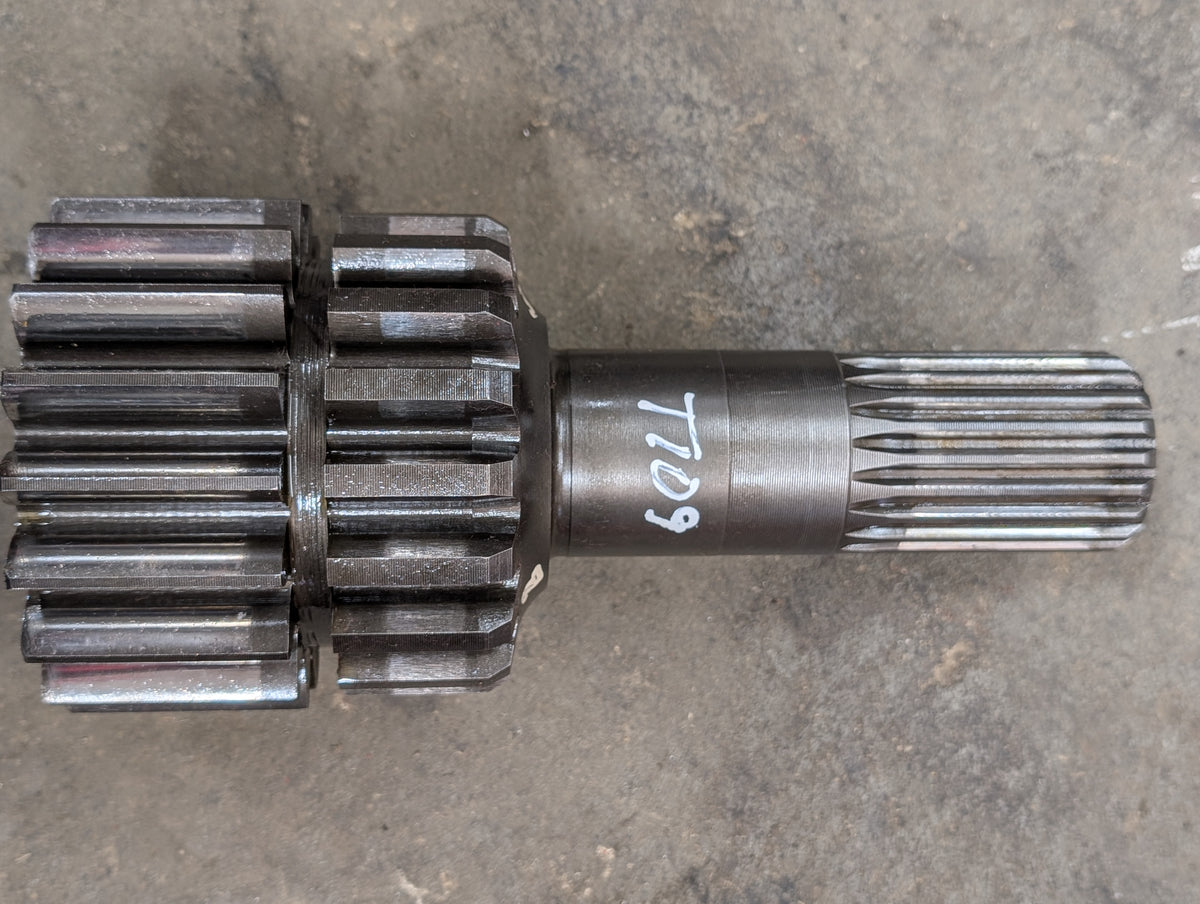 Sun Gear Shaft IH International 67221C1 USED