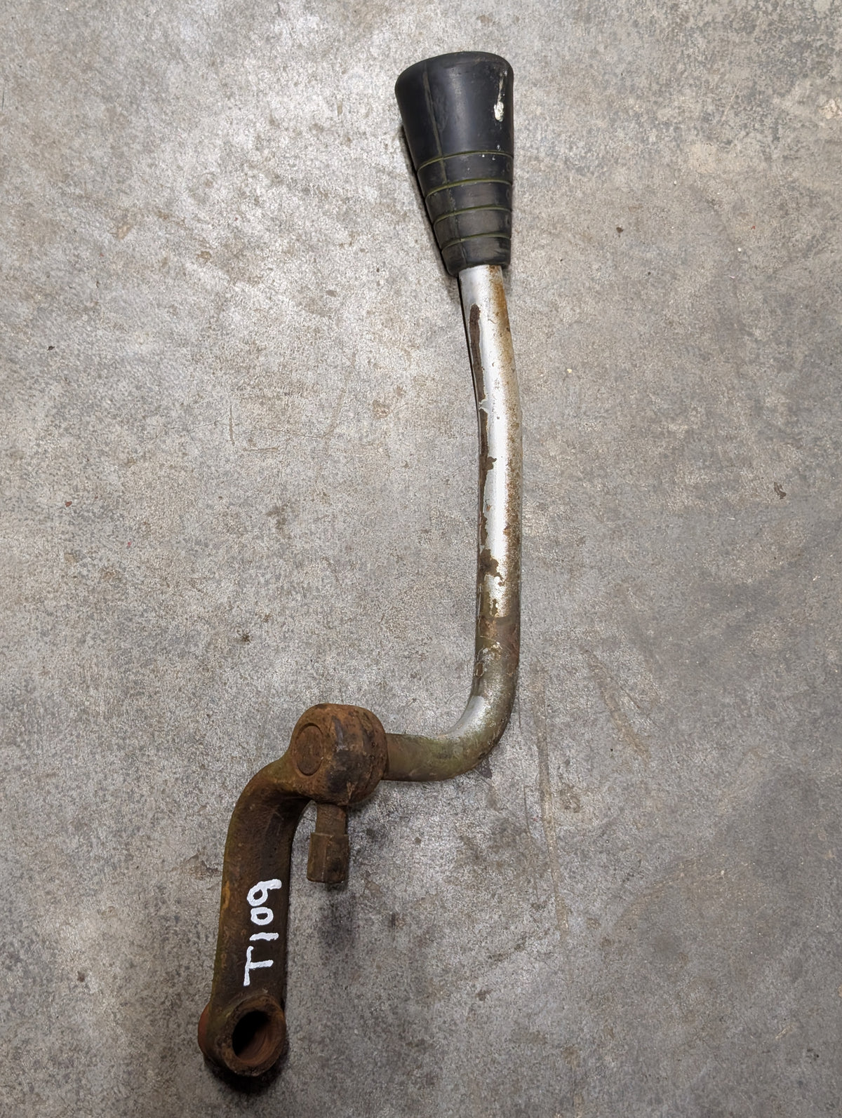 Range Shift Handle IH International 537107R12 USED