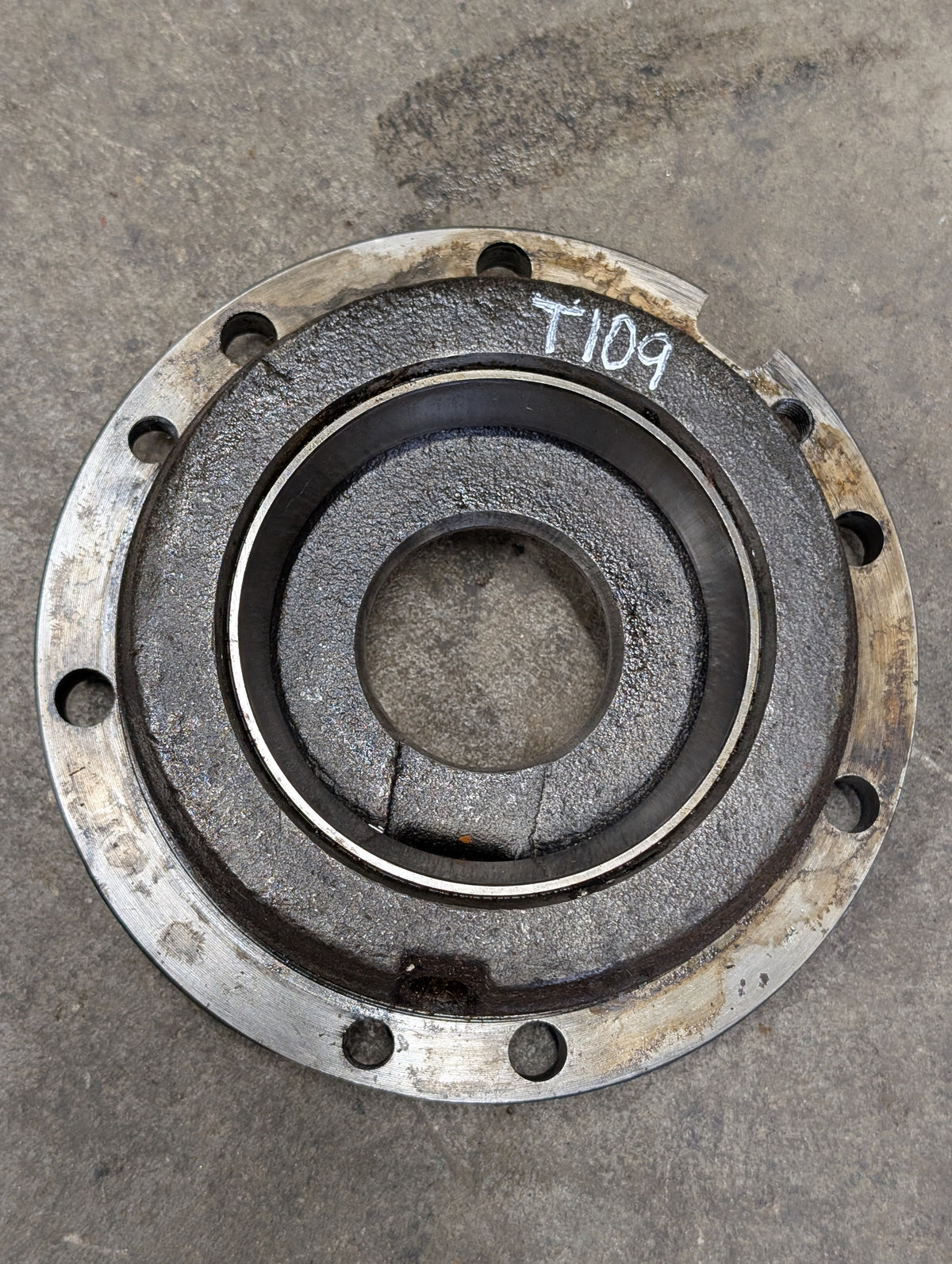 Left Differential Bearing Retainer IH International 67398C1 USED