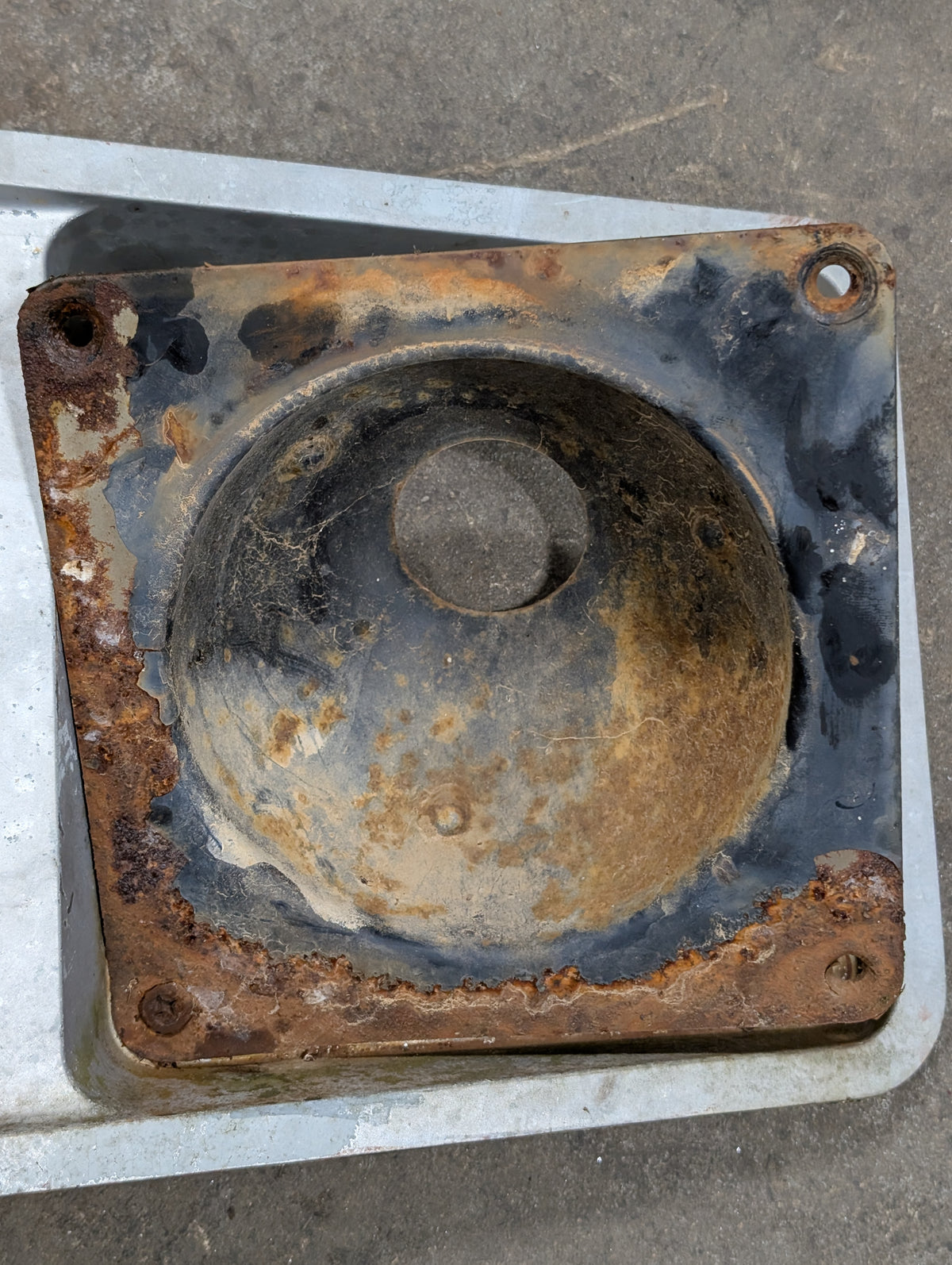 Front Headlight Support IH International 531217R1 USED