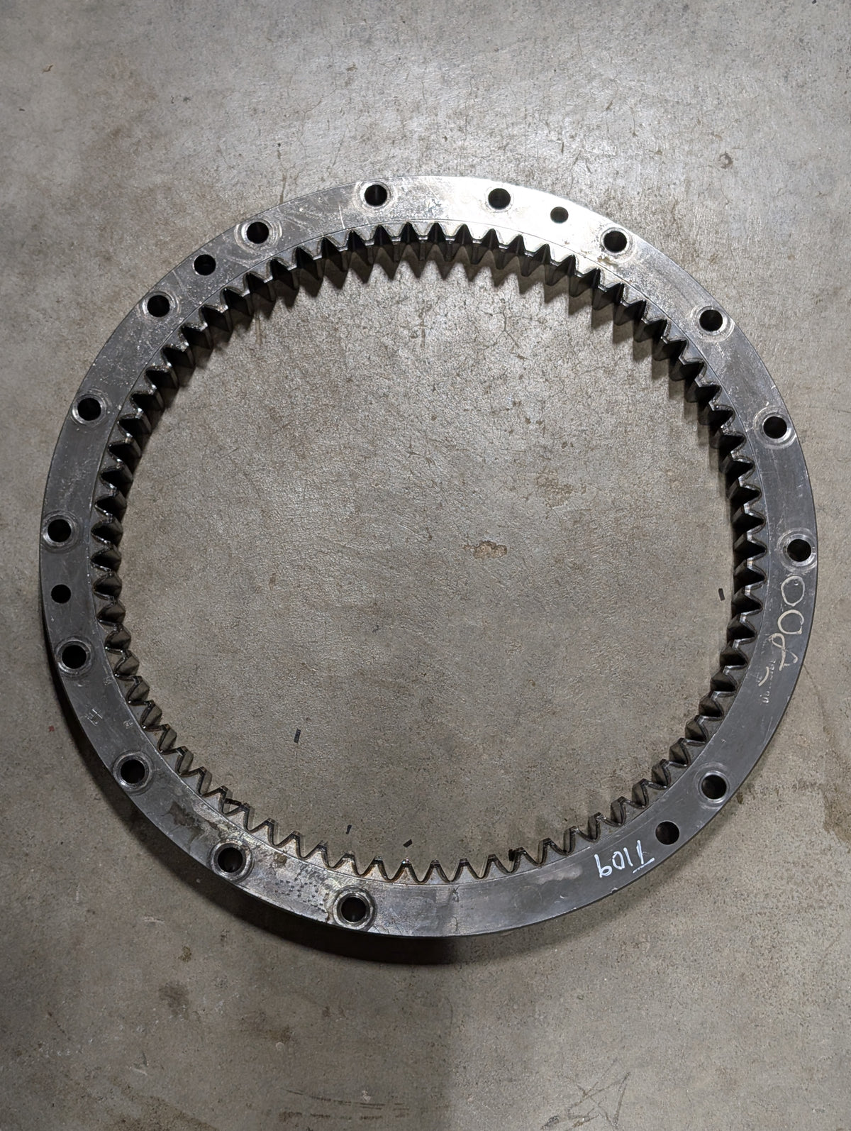 Rear Axle Ring Gear IH International CaseIH 67217C1 120942C1 USED