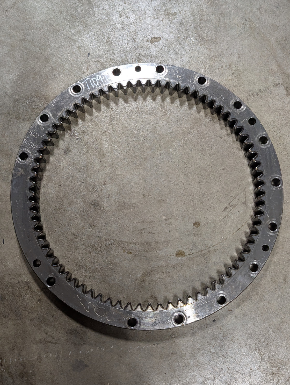 Rear Axle Ring Gear IH International CaseIH 67217C1 120942C1 USED