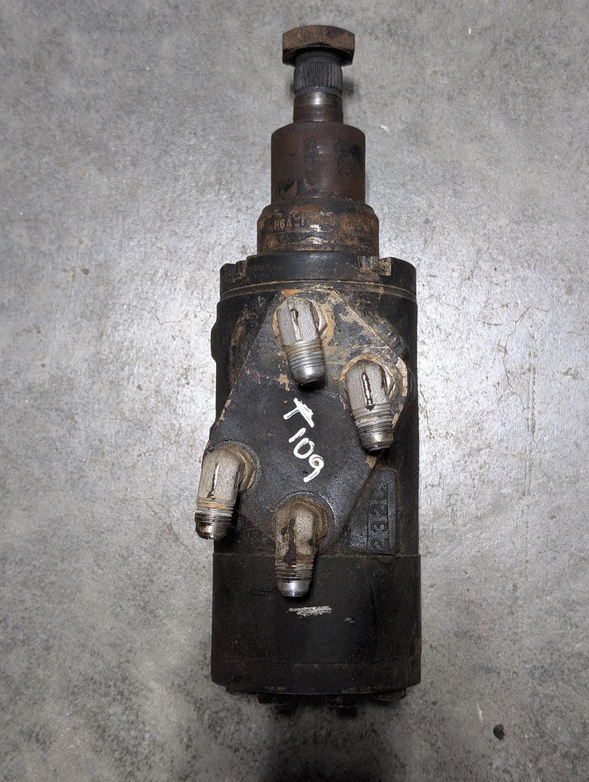 Power Steering Hand Pump IH International 534994R92 70111C93 USED