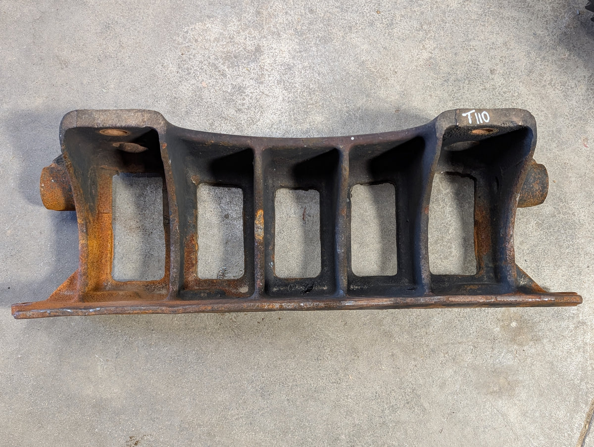 Front Weight Bracket IH International 1280669C1 120428C1 USED