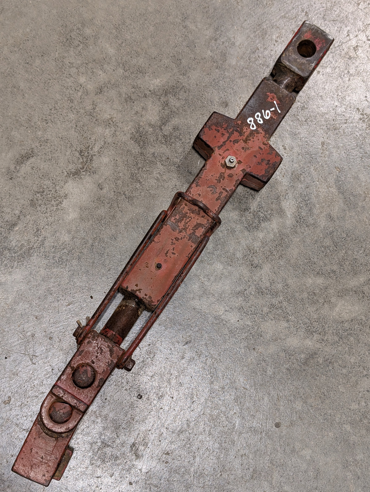 Lift Arm Assembly IH International 72877C1 USED