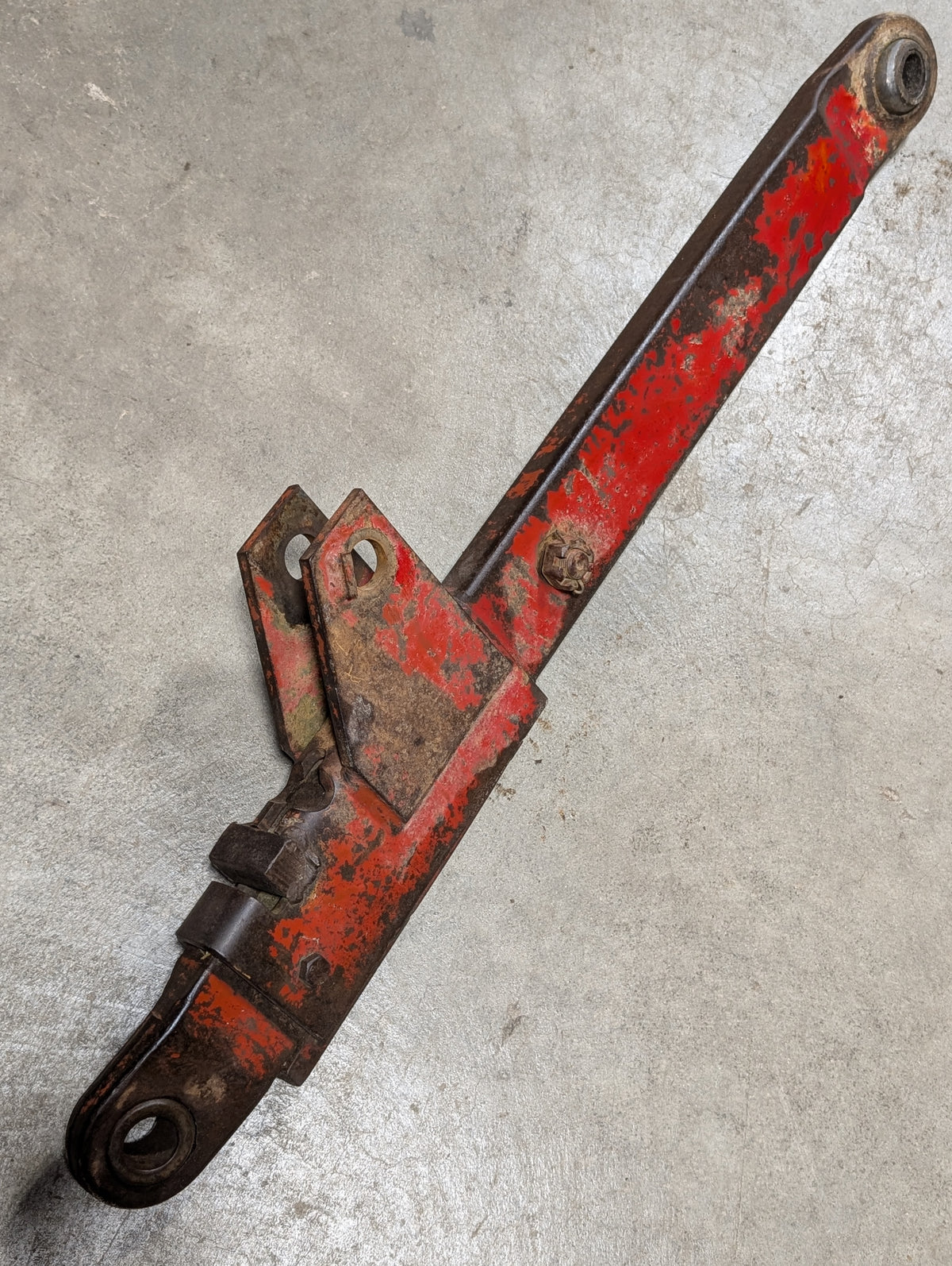 Cat 2 Right Lower Link Hitch Arm IH International 398252R92 398372R11 USED