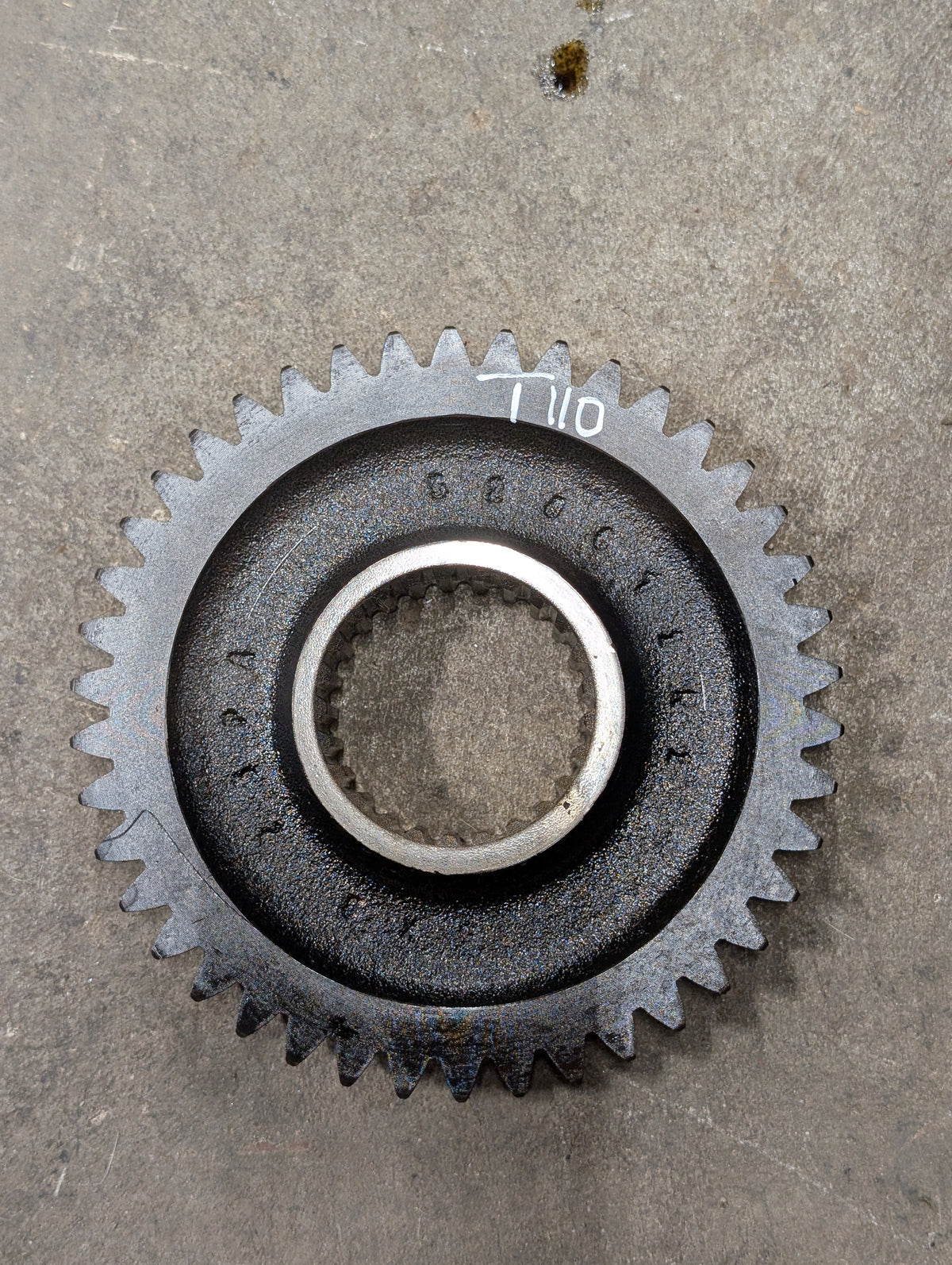 3rd Speed Driving Gear IH International 528671R1 USED