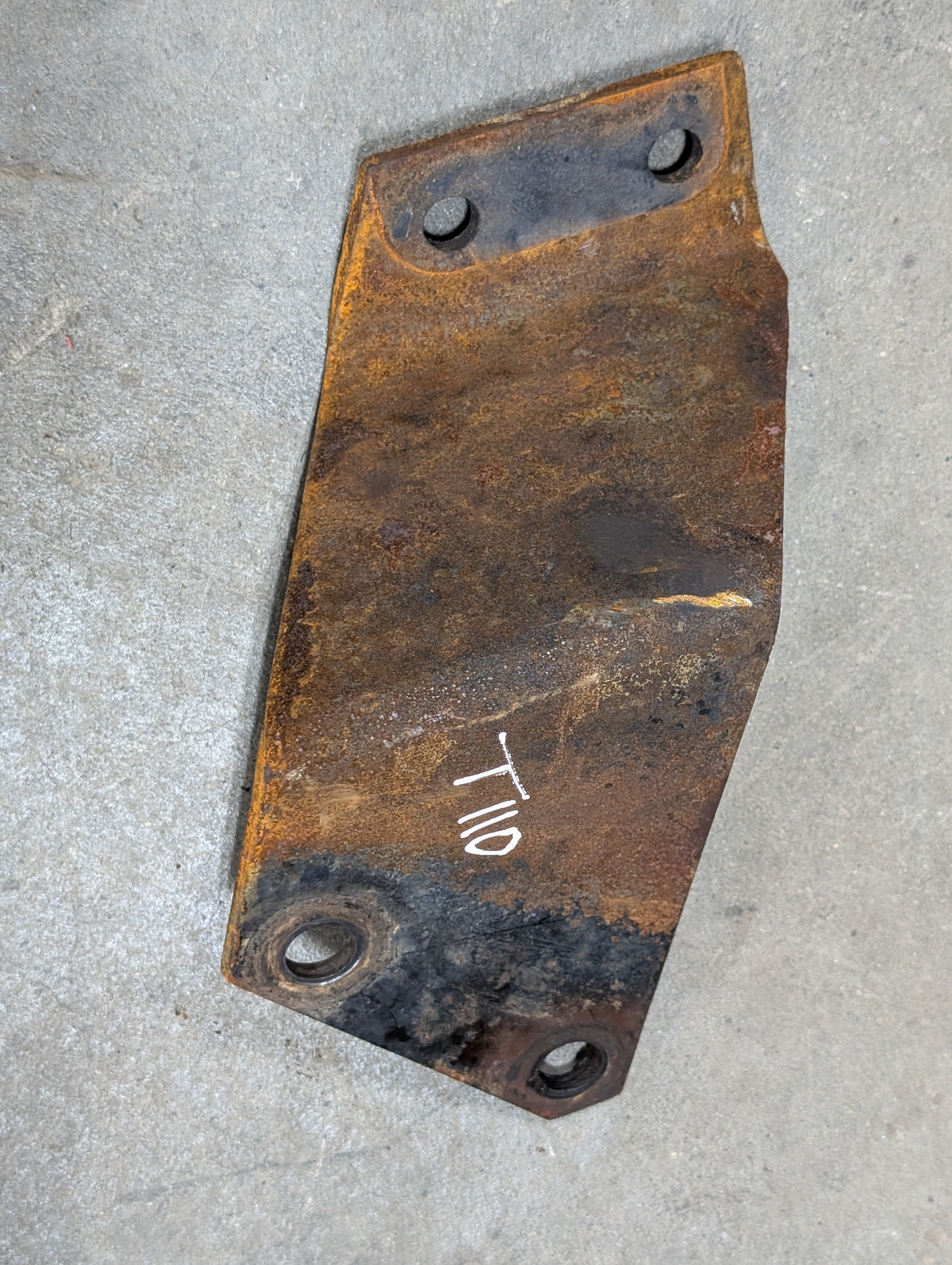 Right Coupler Mounting Bracket IH International 1259805C1 USED