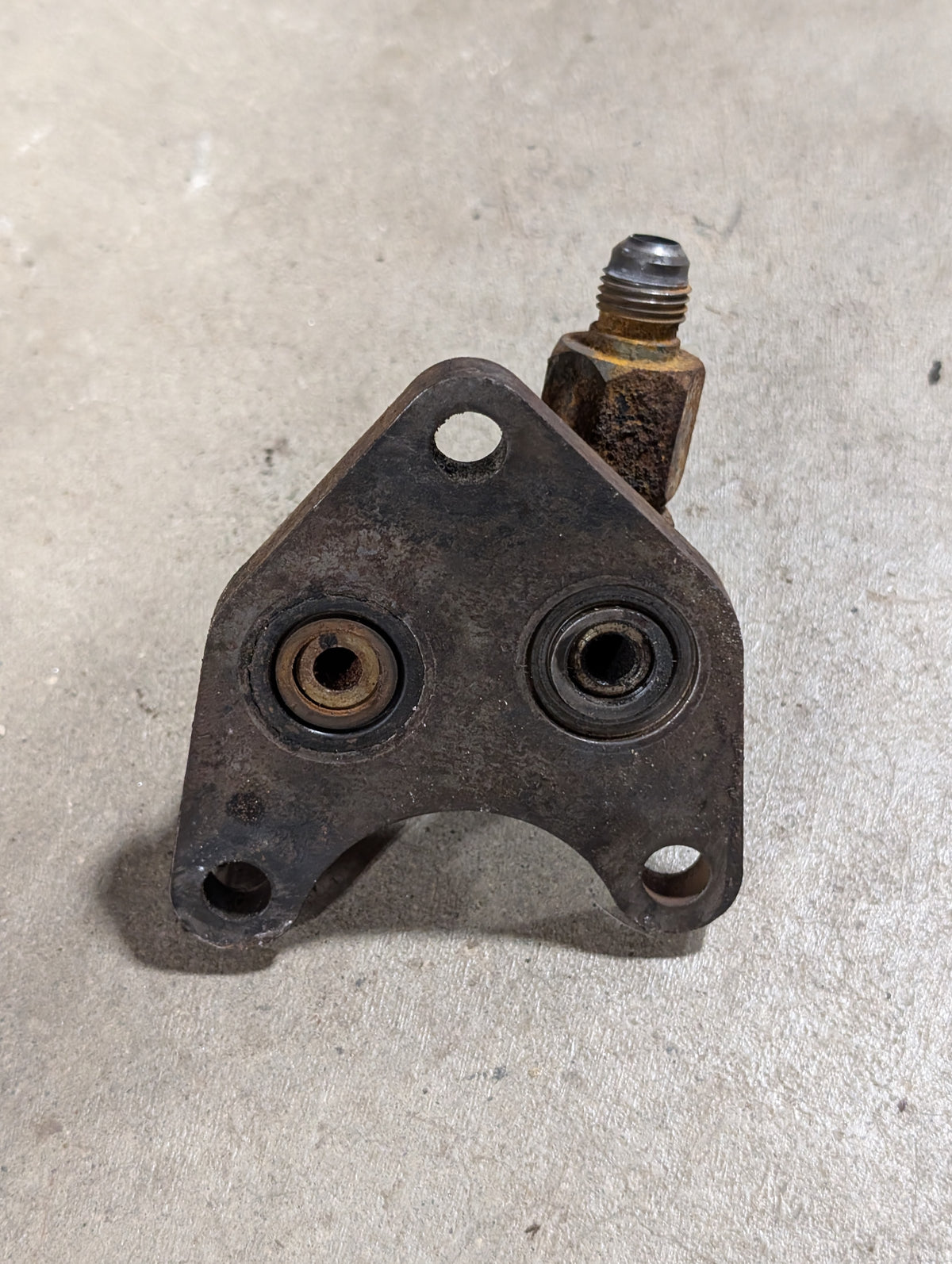 Power Steering Manifold Block IH International 537840R1 USED