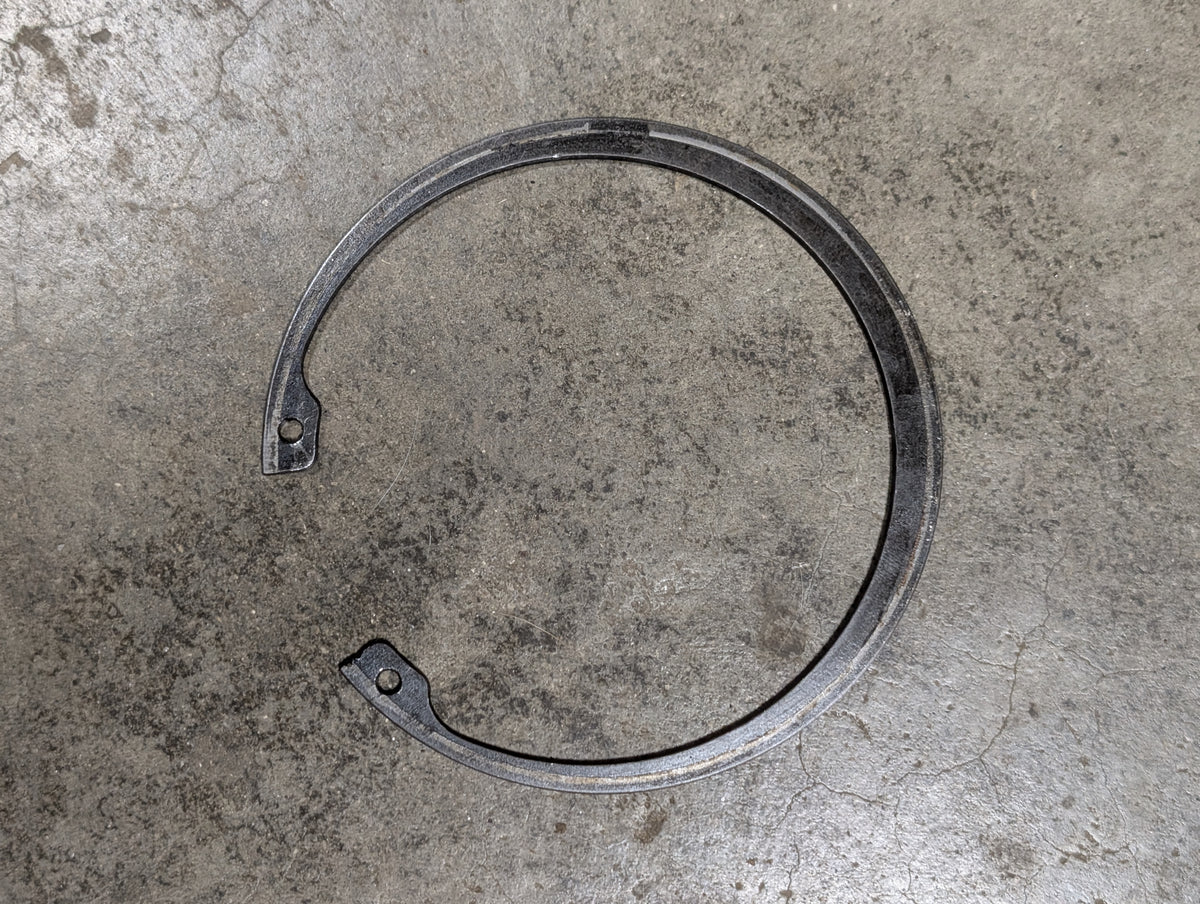 Snap Ring IH International 26522R1 100-21462 USED
