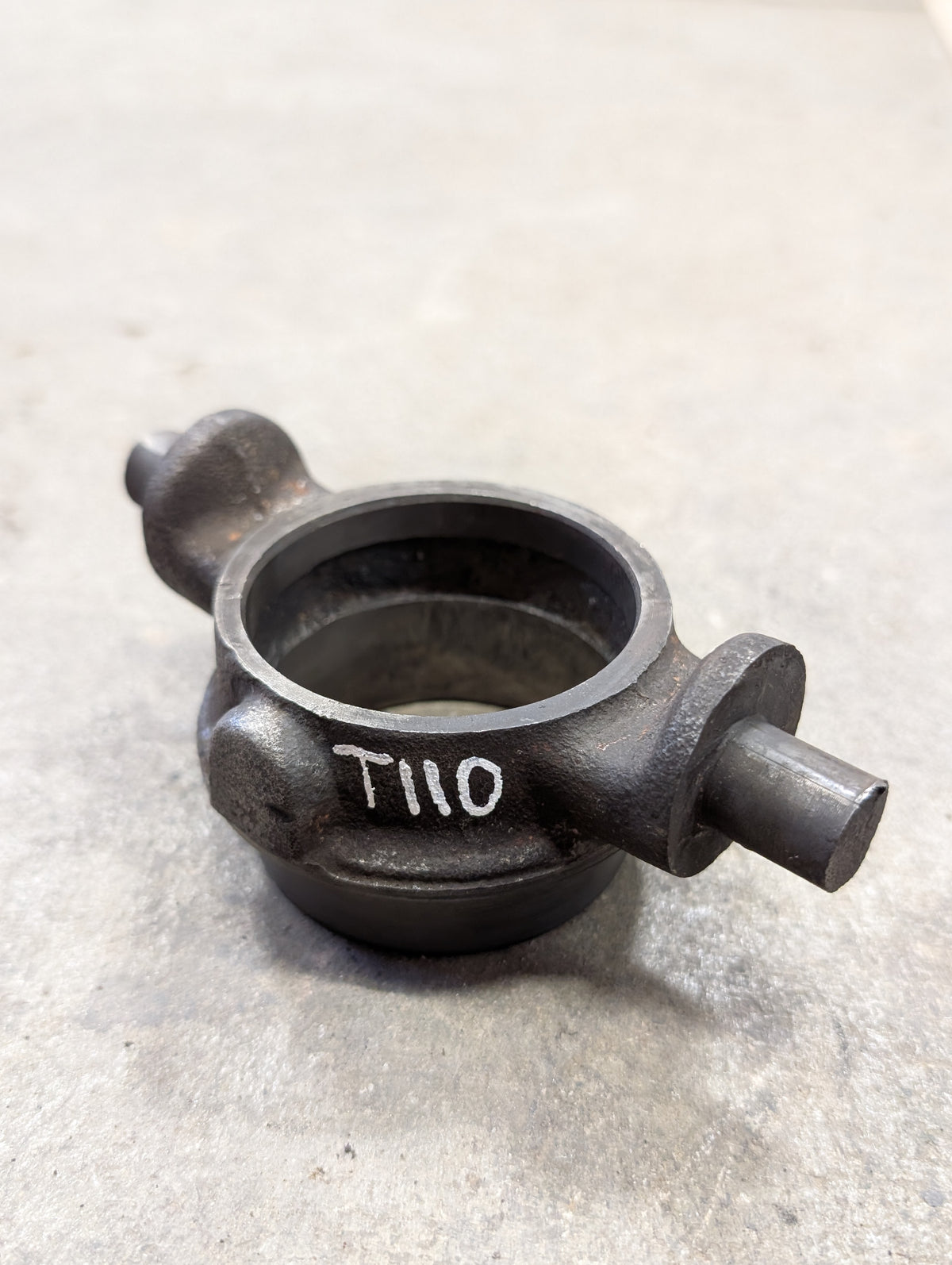 Clutch Bearing Carrier IH International 380109R1 USED