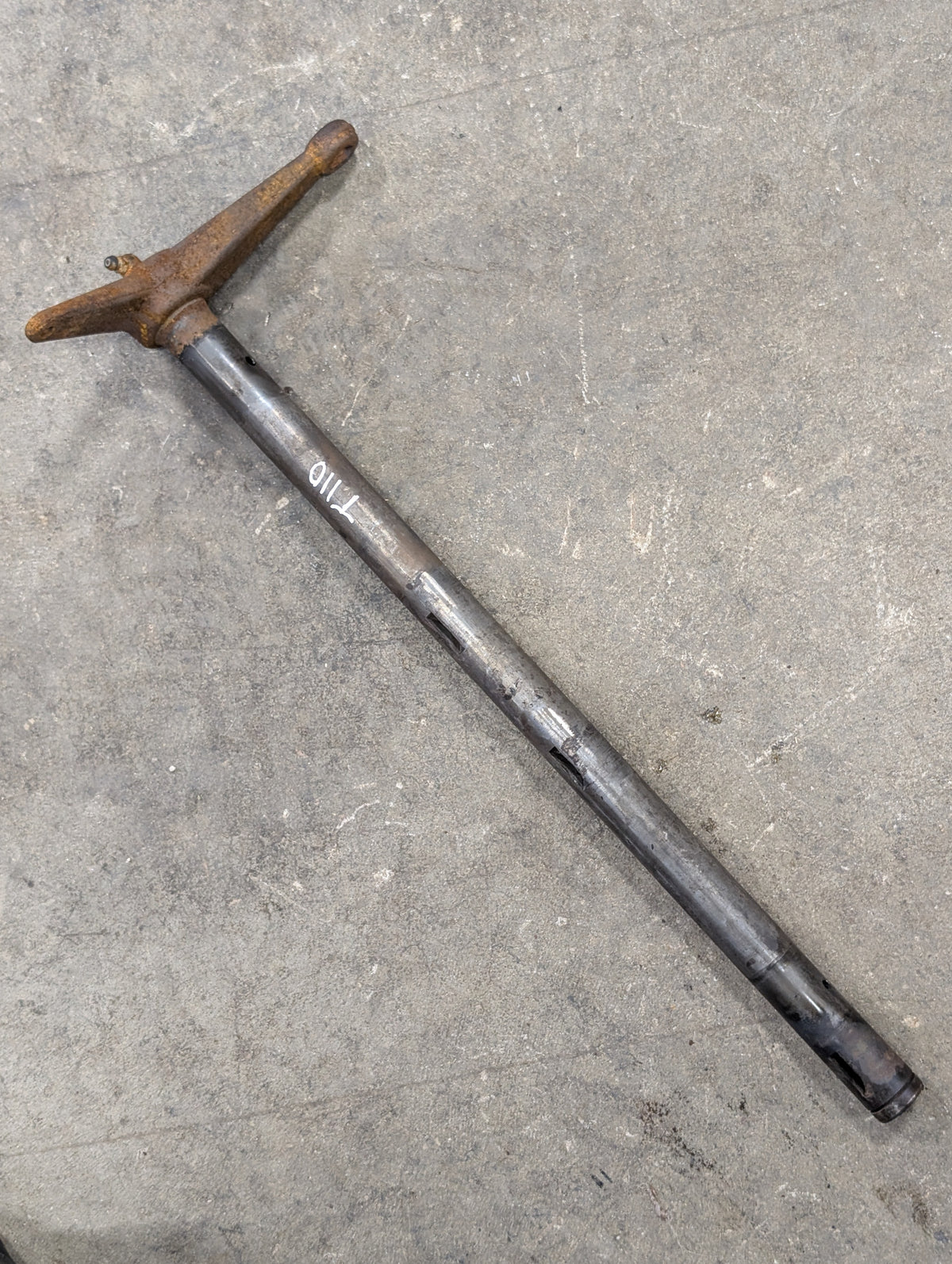 Clutch Release Shaft IH International 104037C2 USED