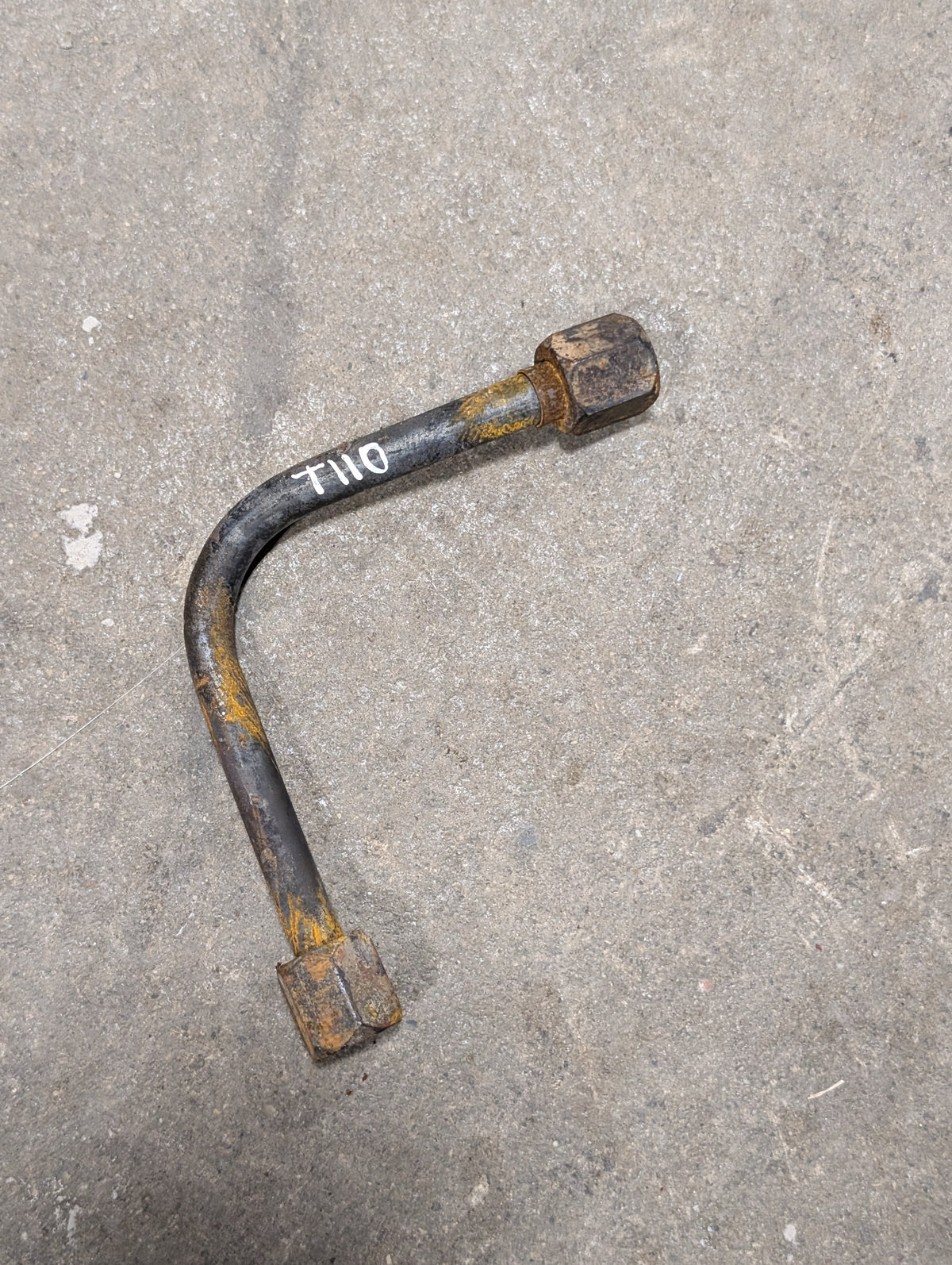 Differential Lock Pump Tube IH International 104649C1 USED