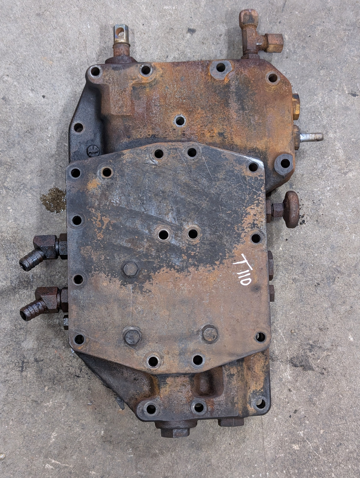 MCV Multiple Control Valve IH International 382295R2 USED