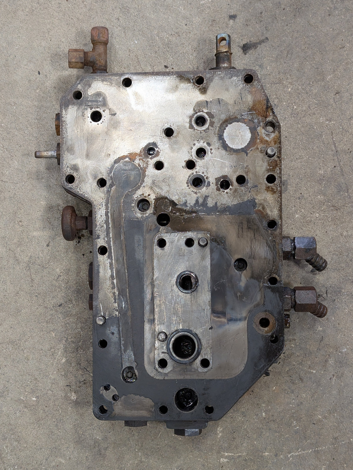 MCV Multiple Control Valve IH International 382295R2 USED