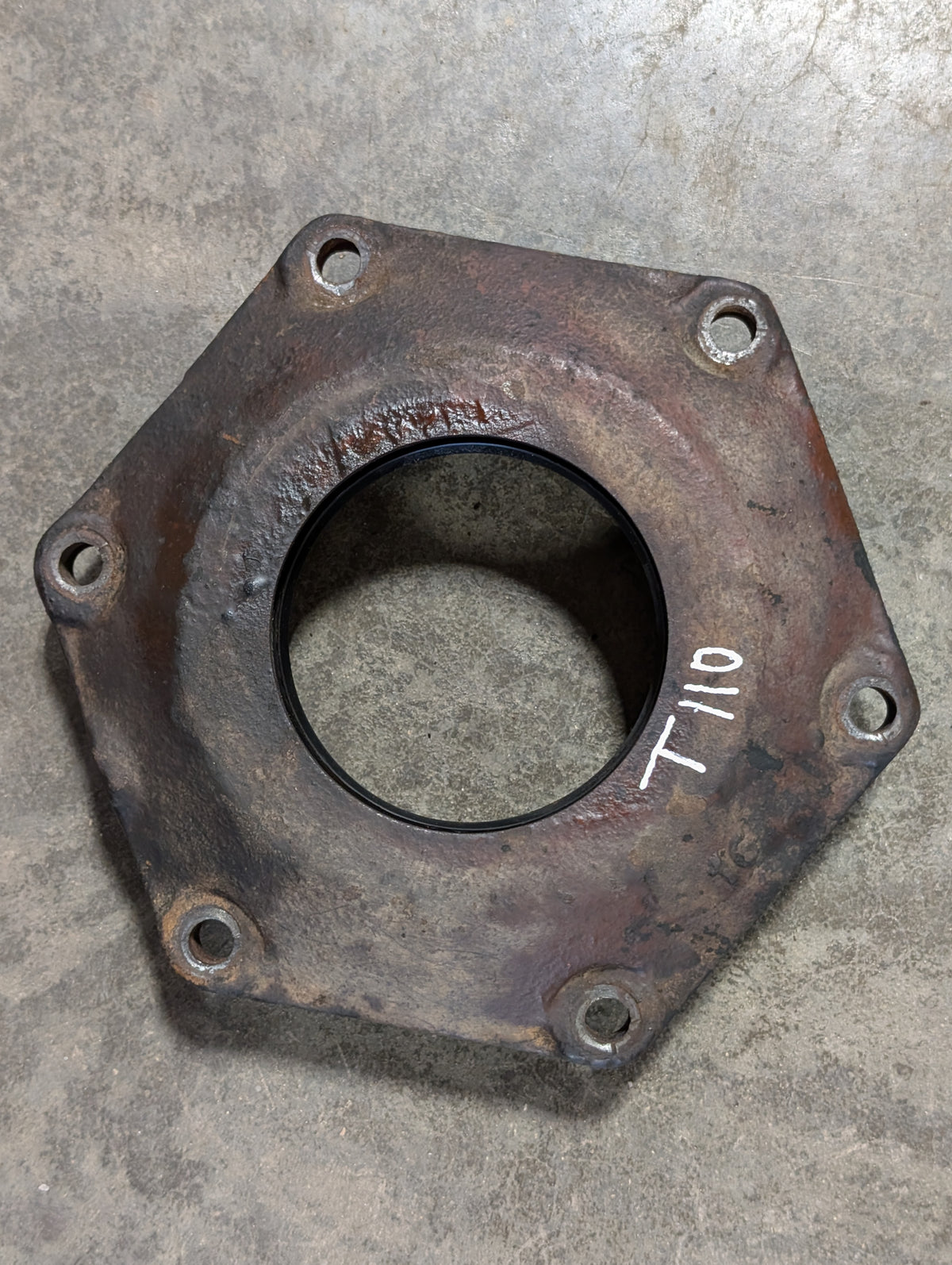 Axle Cap IH International 528716R1 USED