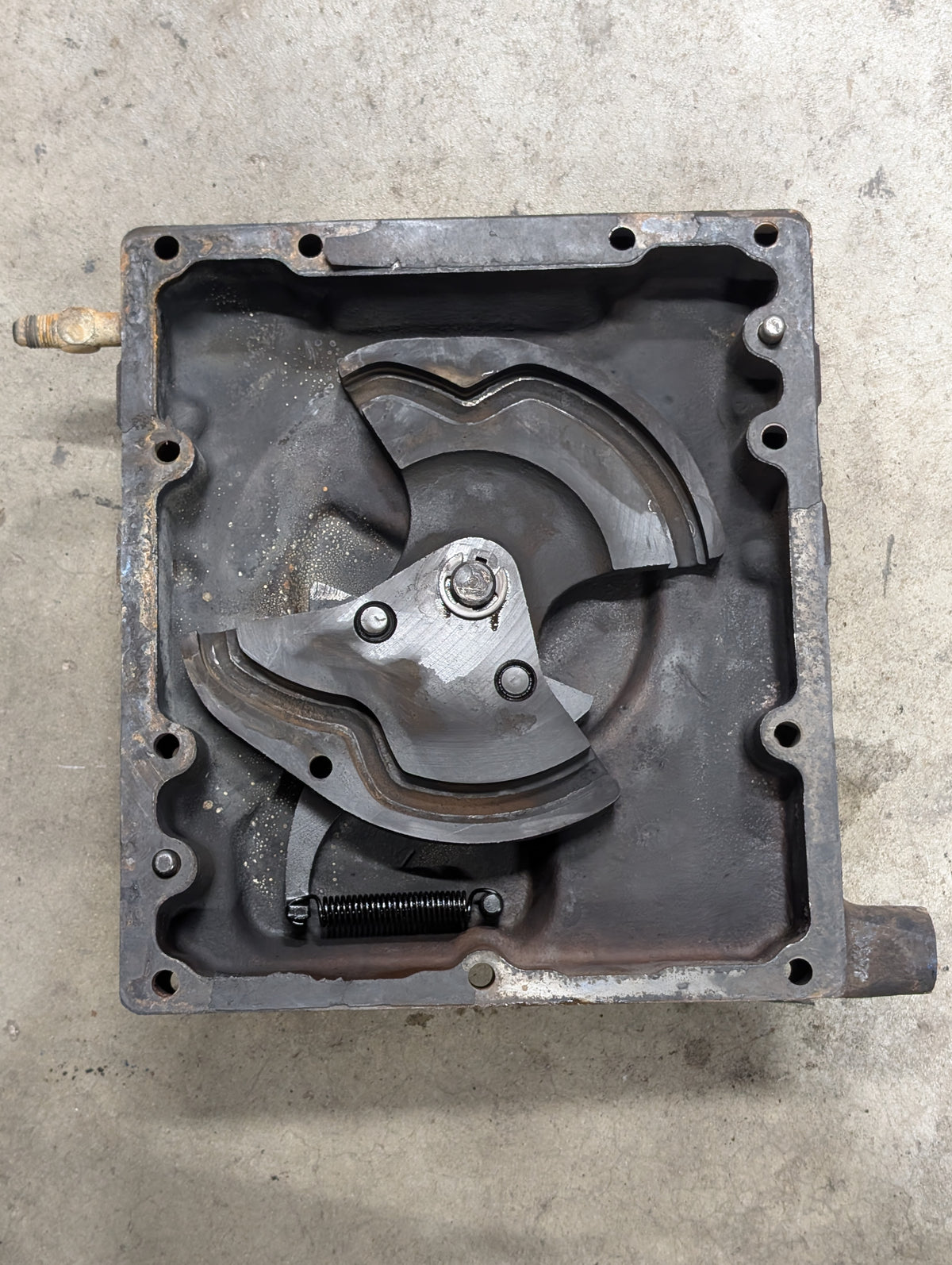 Speed Cover Assembly IH International 120018C1 104269C1 380114R22 USED