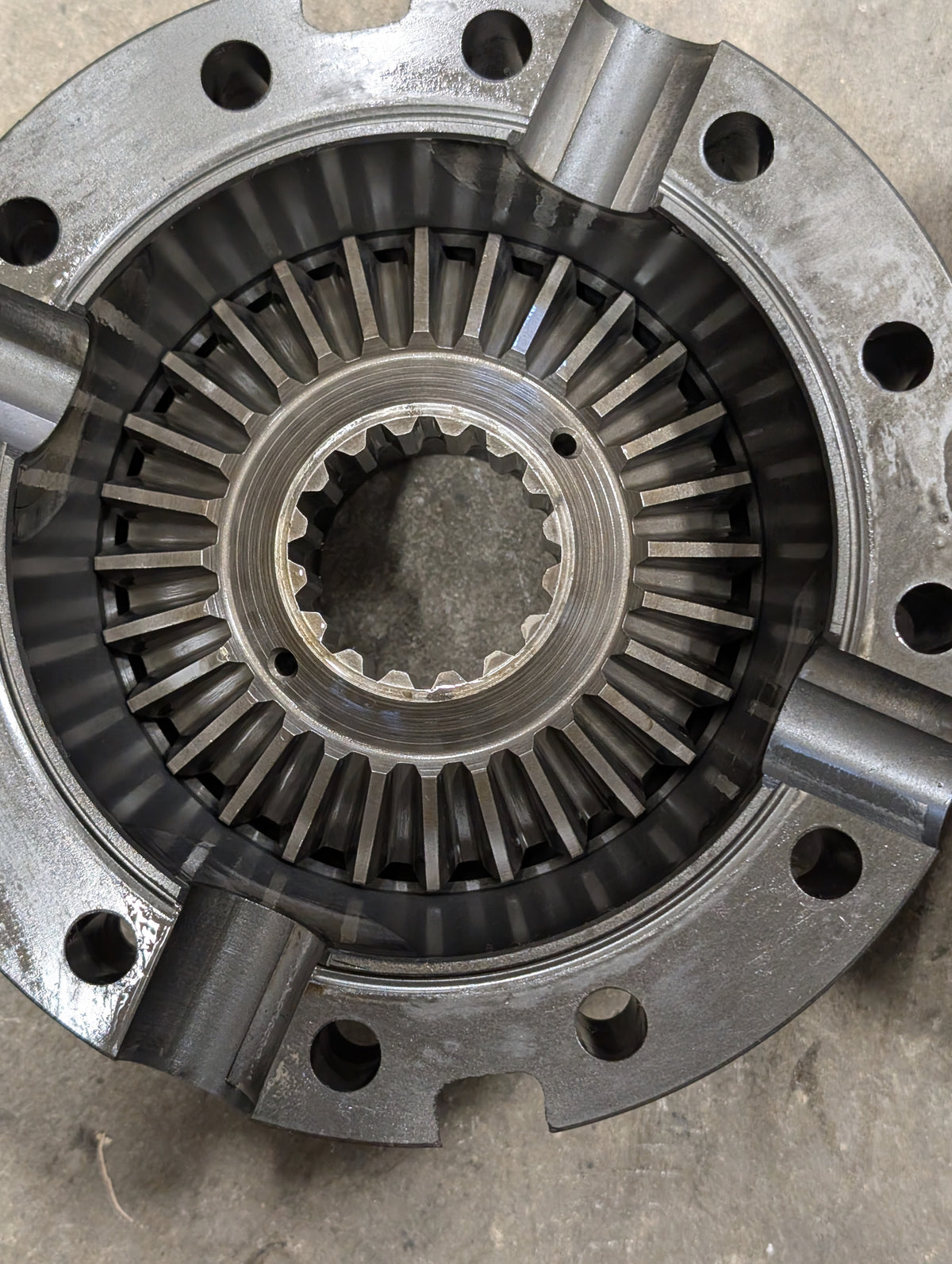 Differential Assembly IH International 528705R2 528706R3 528704R1 USED