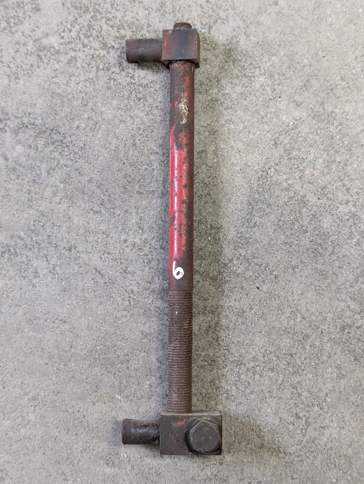 Clutch Adjusting Screw IH International 120207C1 USED