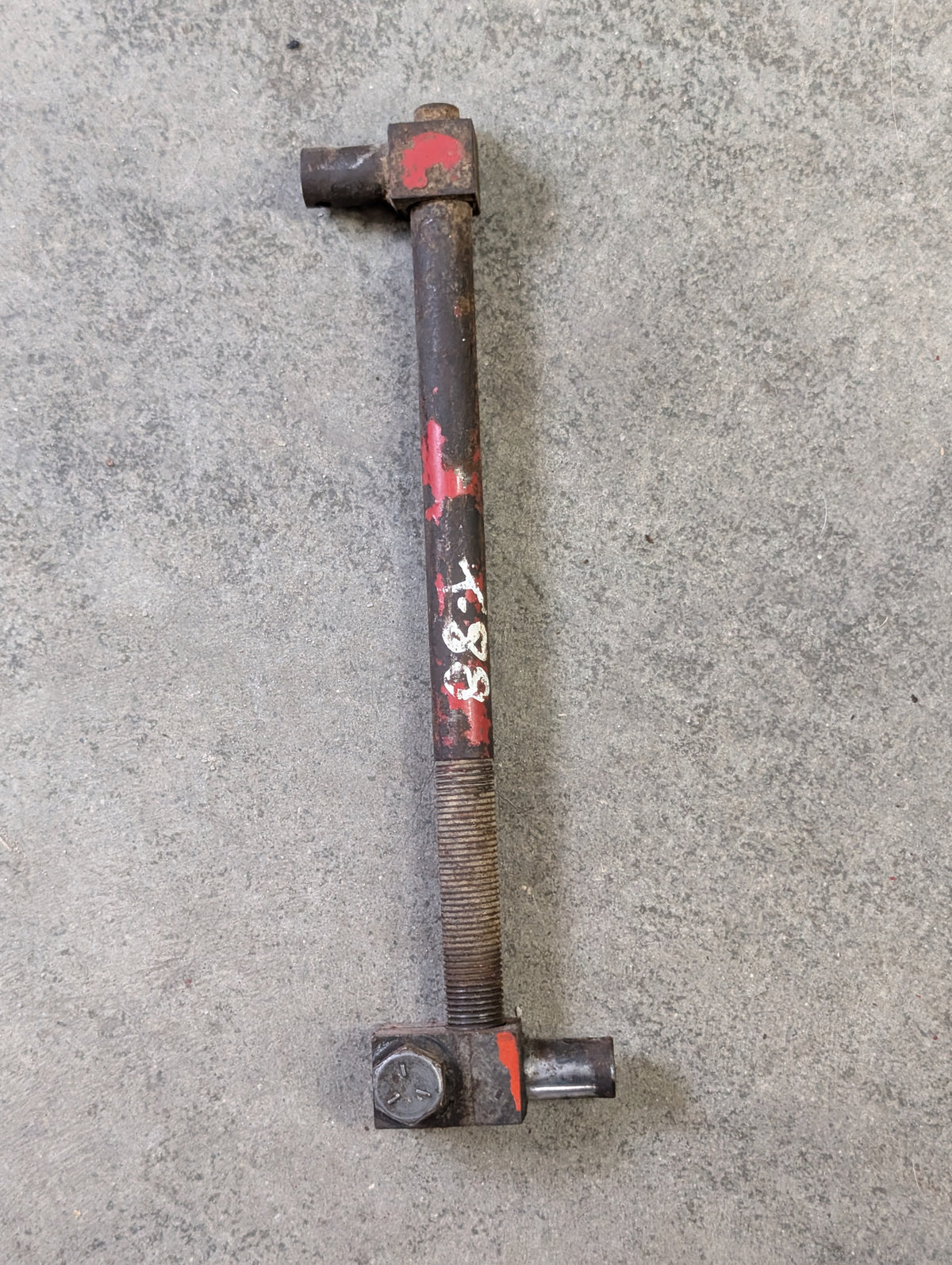 Clutch Adjusting Screw IH International 120207C1 USED