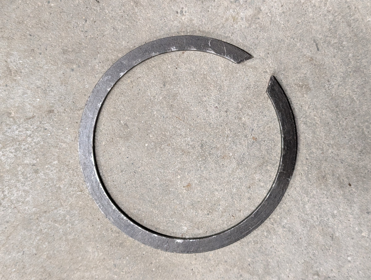 Axle Snap Ring IH International 598318R1 86637645 USED