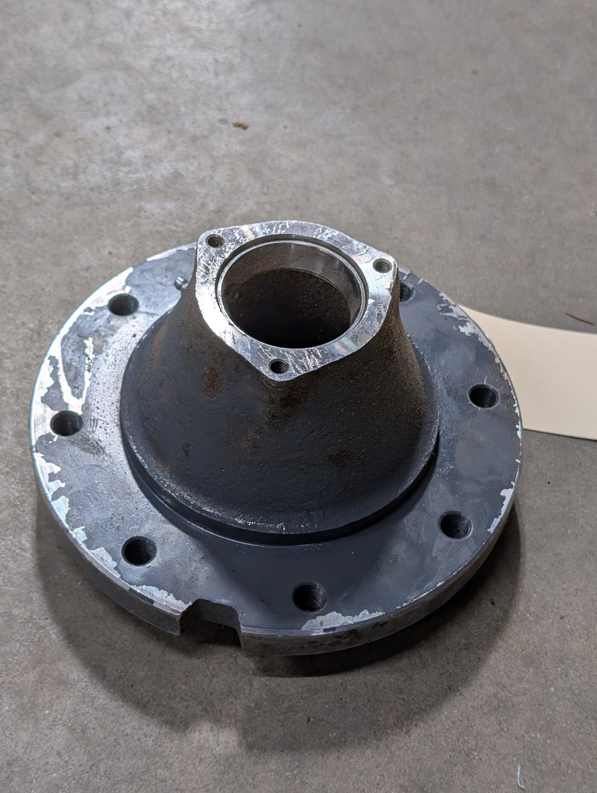 8 Bolt Front Wheel Hub IH International 391824R11 NEW