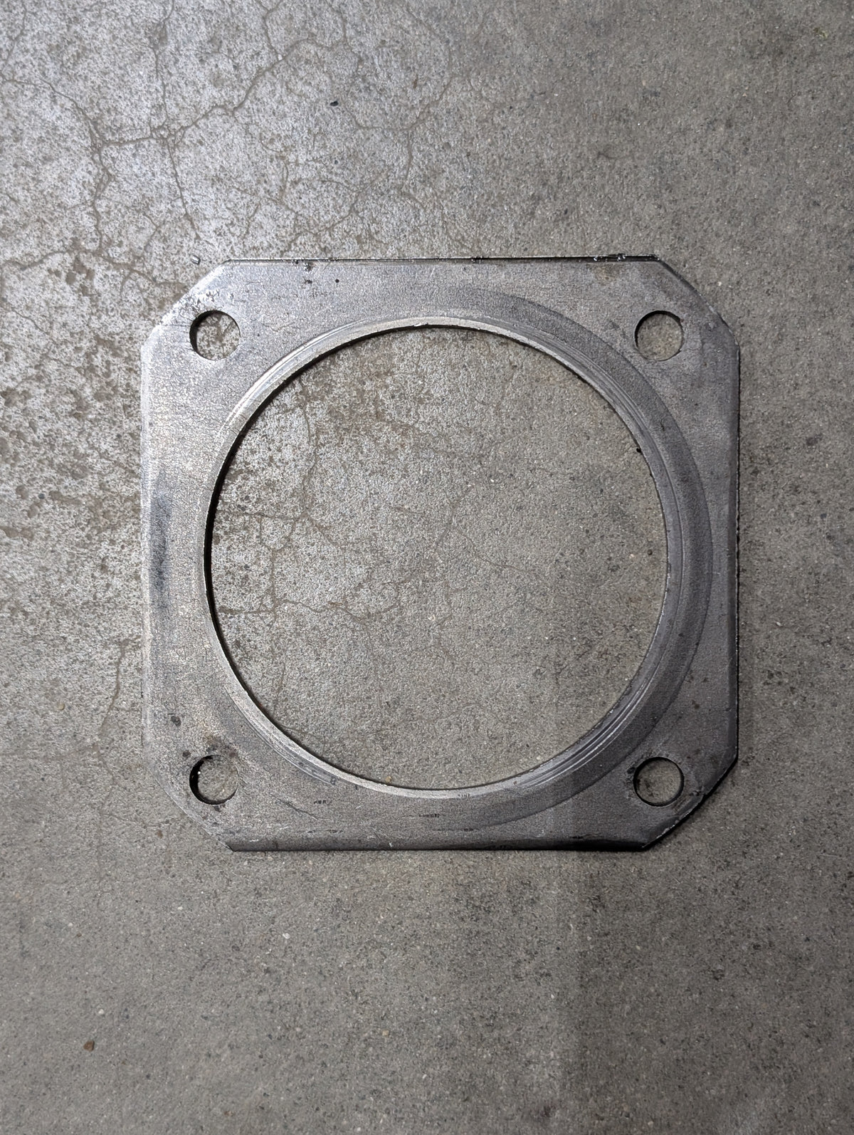 Main Shaft Bearing Retainer IH International 380098R2 USED