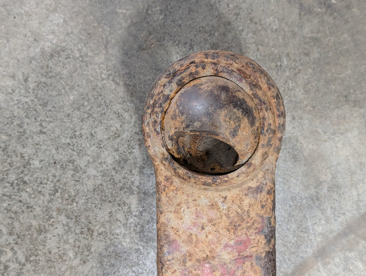 Cat 3 Left Lower Link Arm IH International 398387R92 398395R1 USED