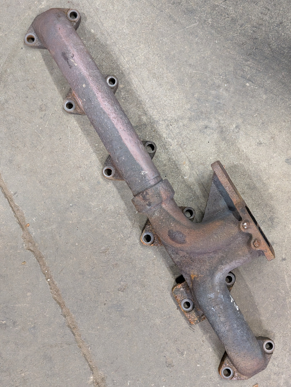 Exhaust Manifold Assembly IH International 683564C91 683562C1 675779C3 USED