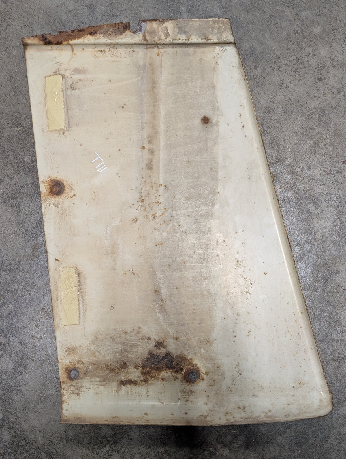 Right Radiator Side Panel IH International 531064R3 USED