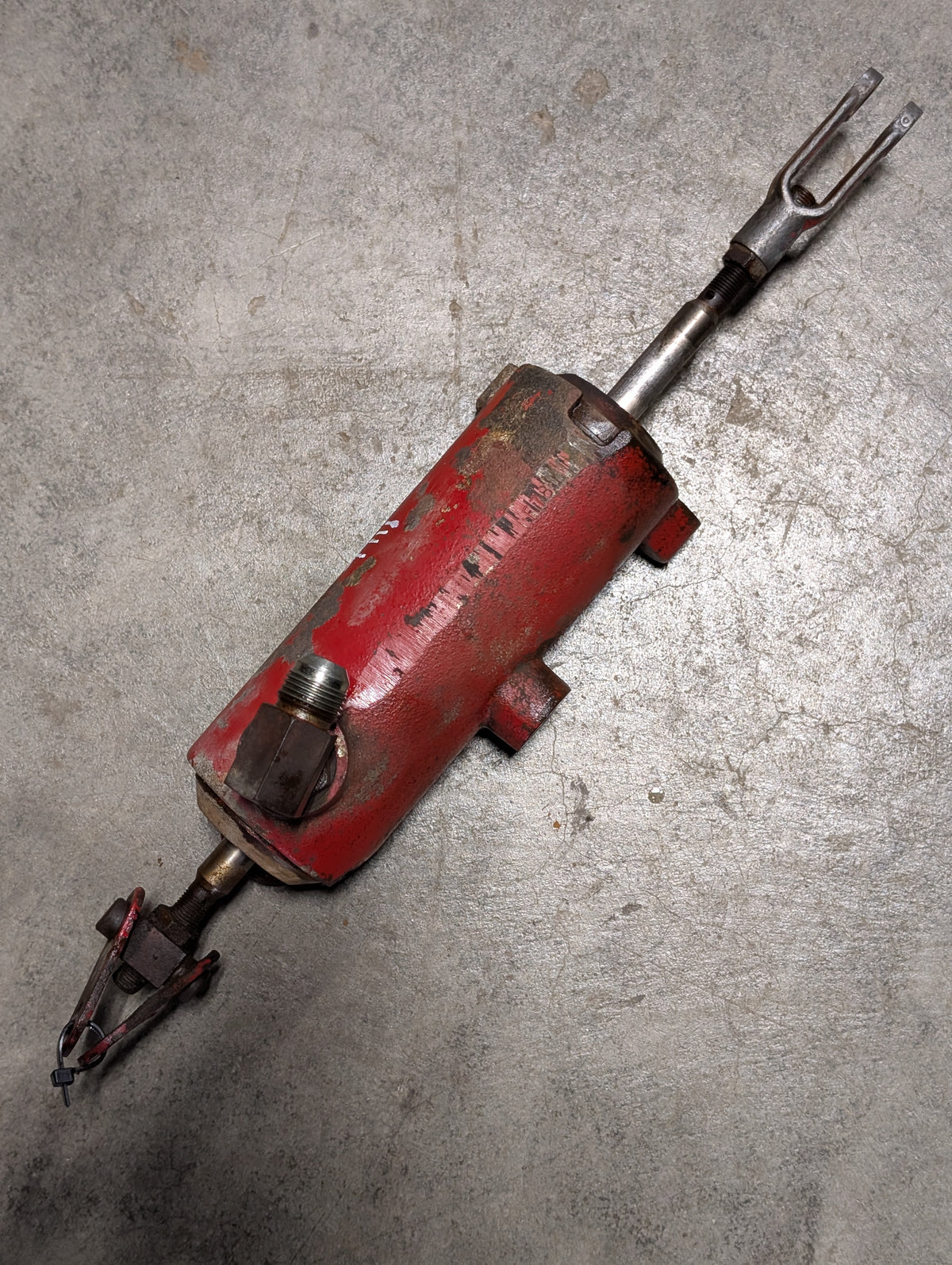 Clutch Booster IH International 113965C93 USED