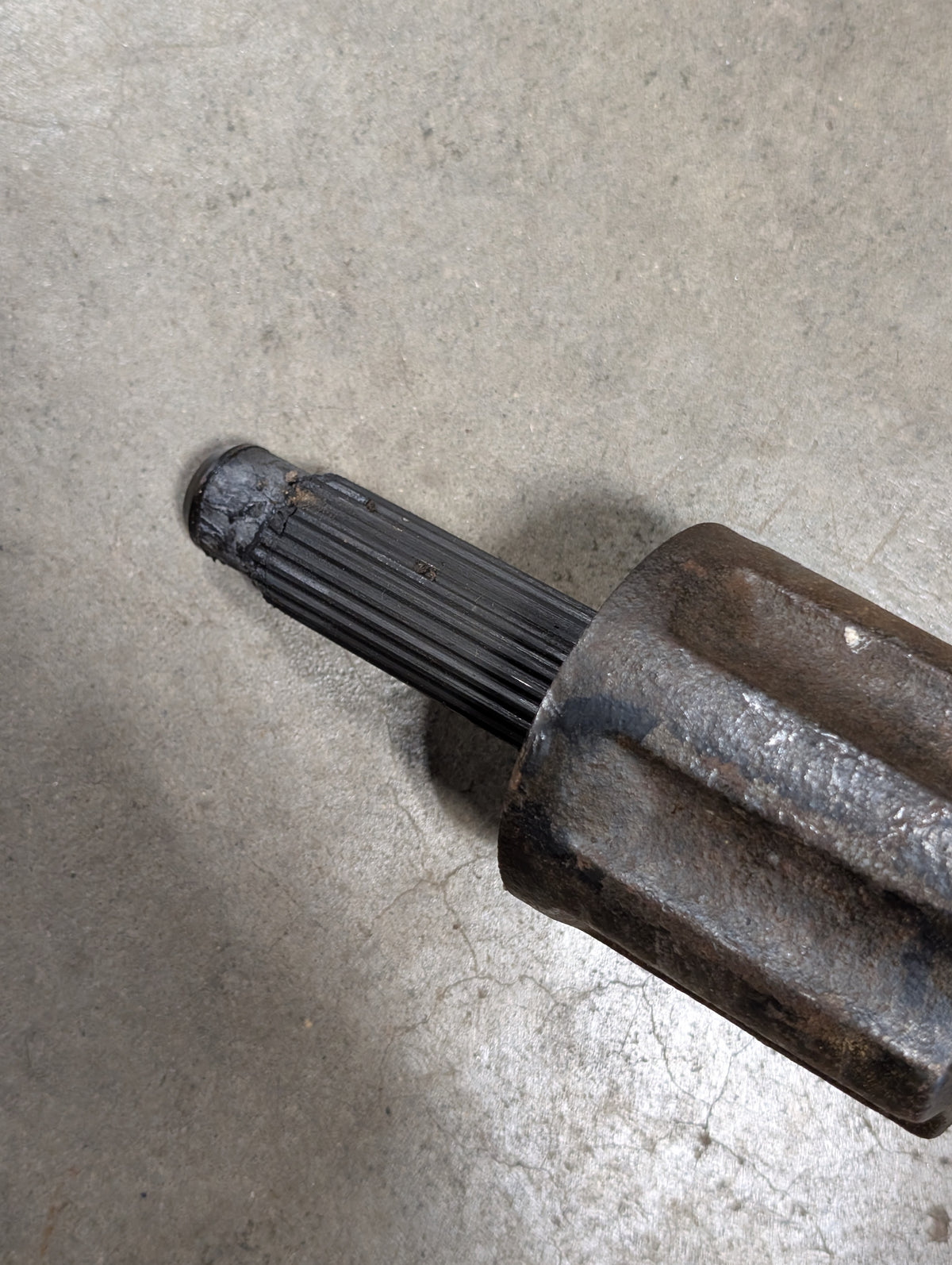 Steering Wheel & Shaft IH International 103986C1 385156R1 USED