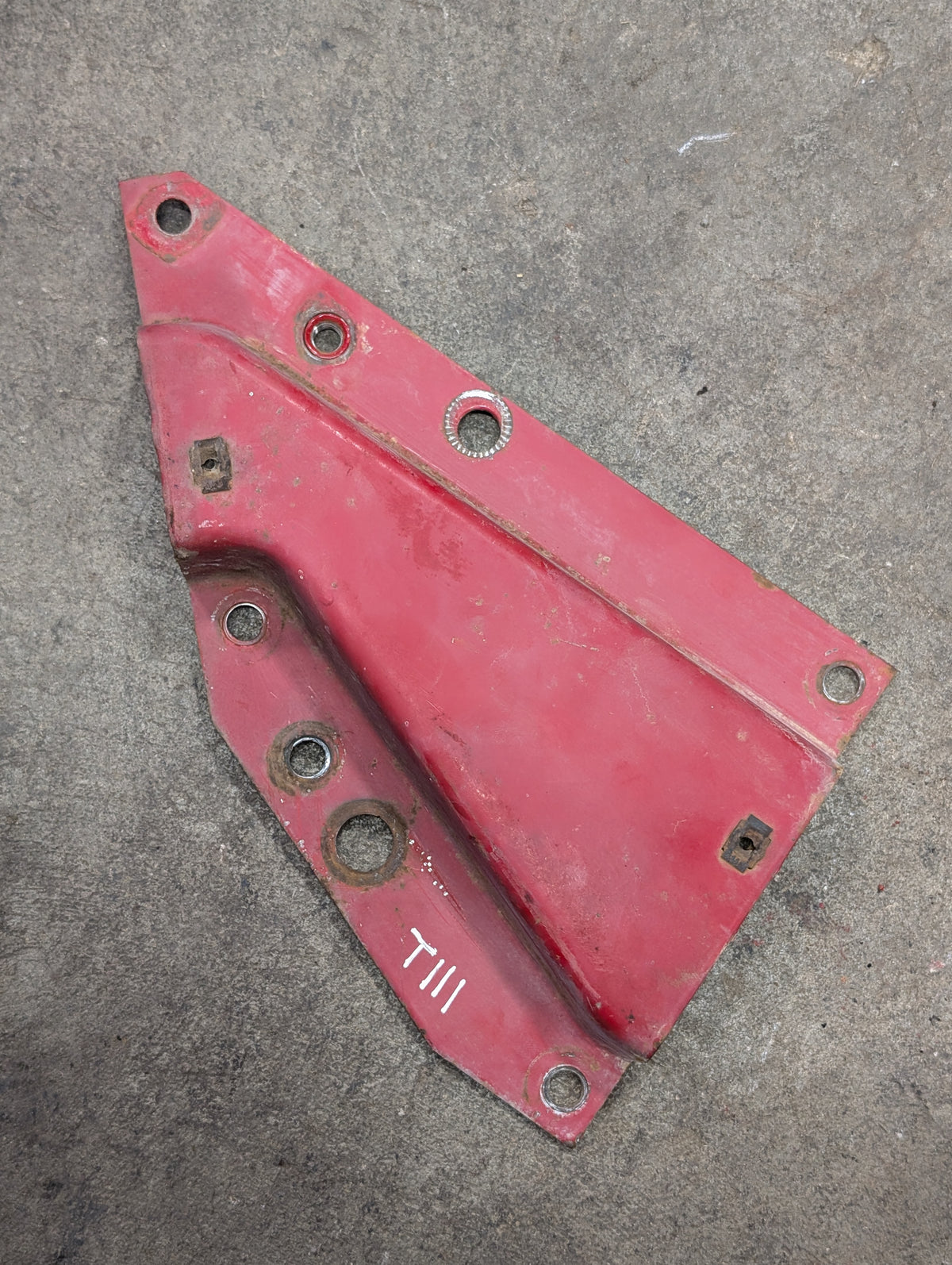 Right Instrument Panel Support IH International 104017C1 USED