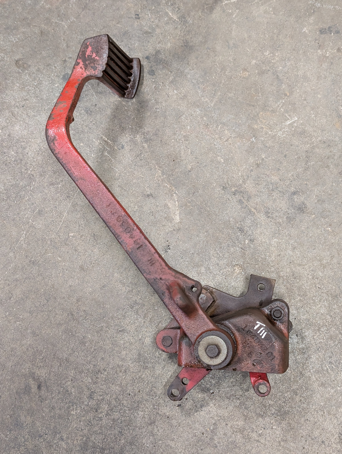Clutch Pedal Assembly IH International 104039C2 USED
