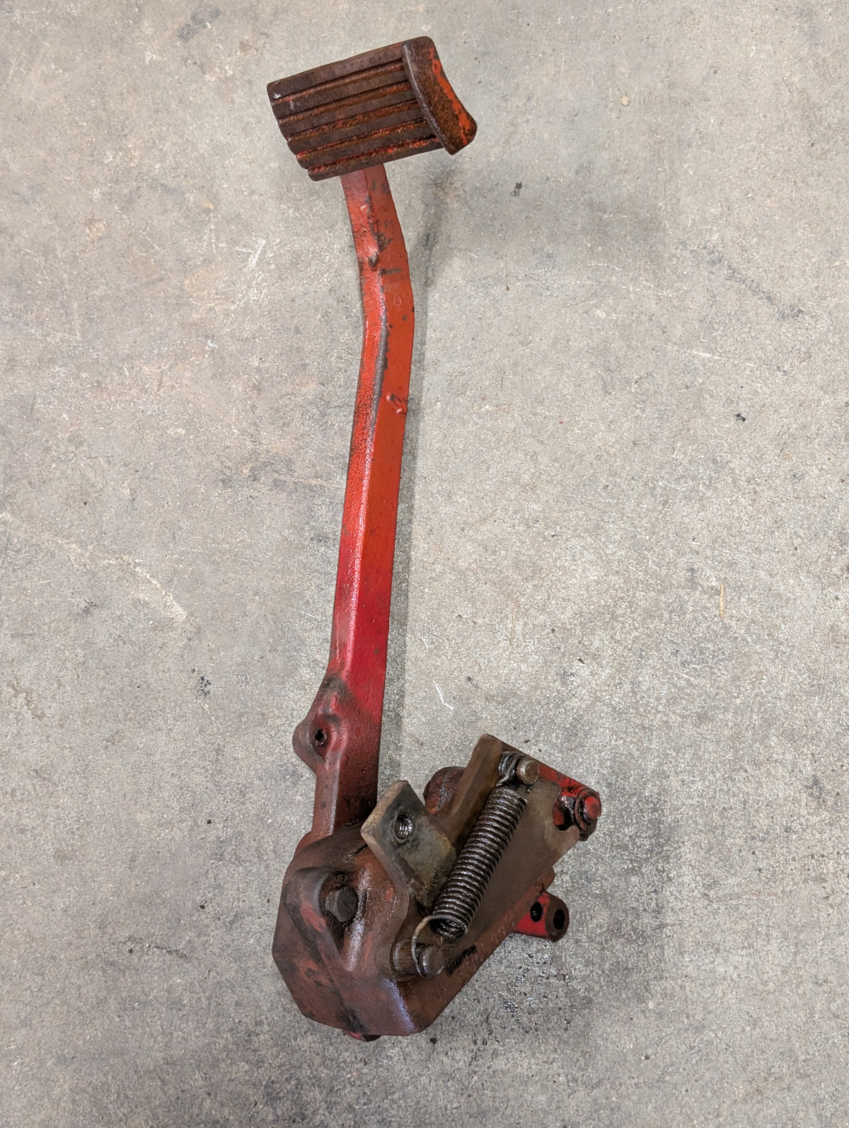 Clutch Pedal Assembly IH International 104039C2 USED