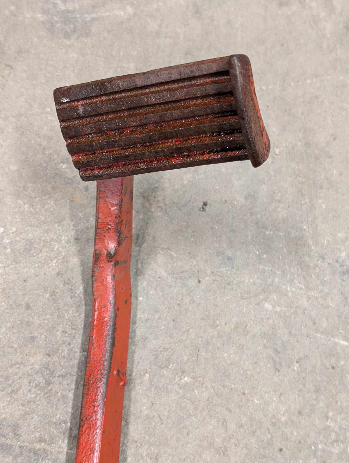 Clutch Pedal Assembly IH International 104039C2 USED