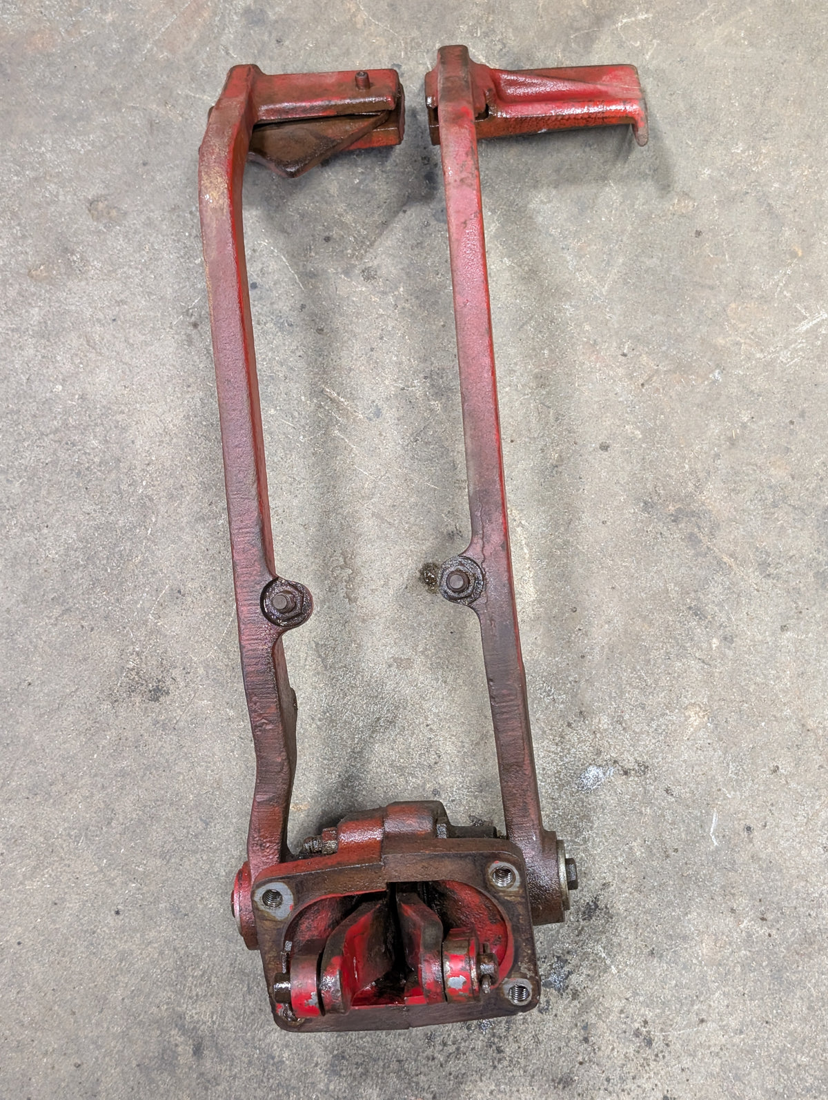 Brake Pedal Assembly IH International 103953C1 103955C1 USED