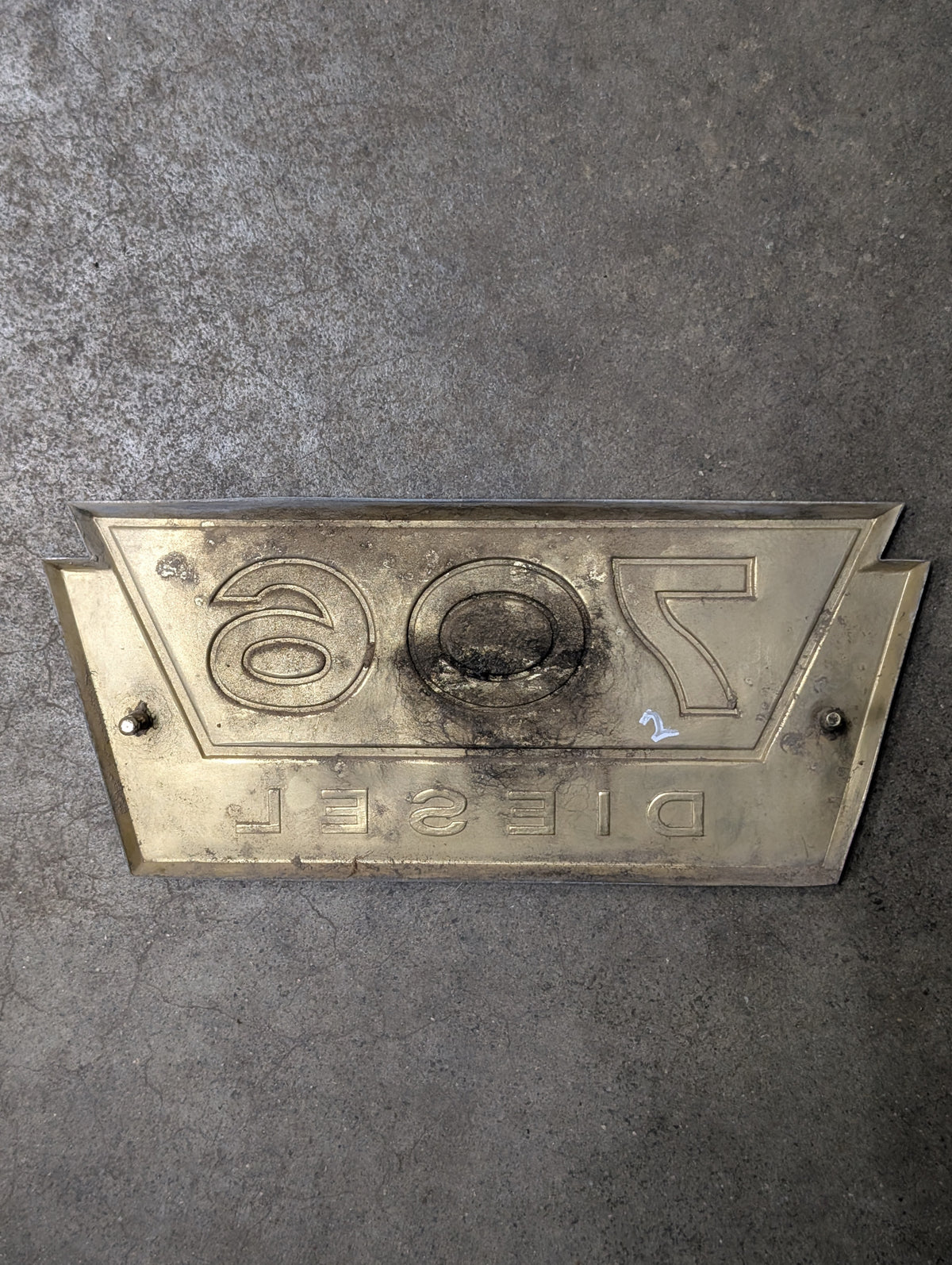 706 Diesel Emblem Plate IH International 381555R1 USED