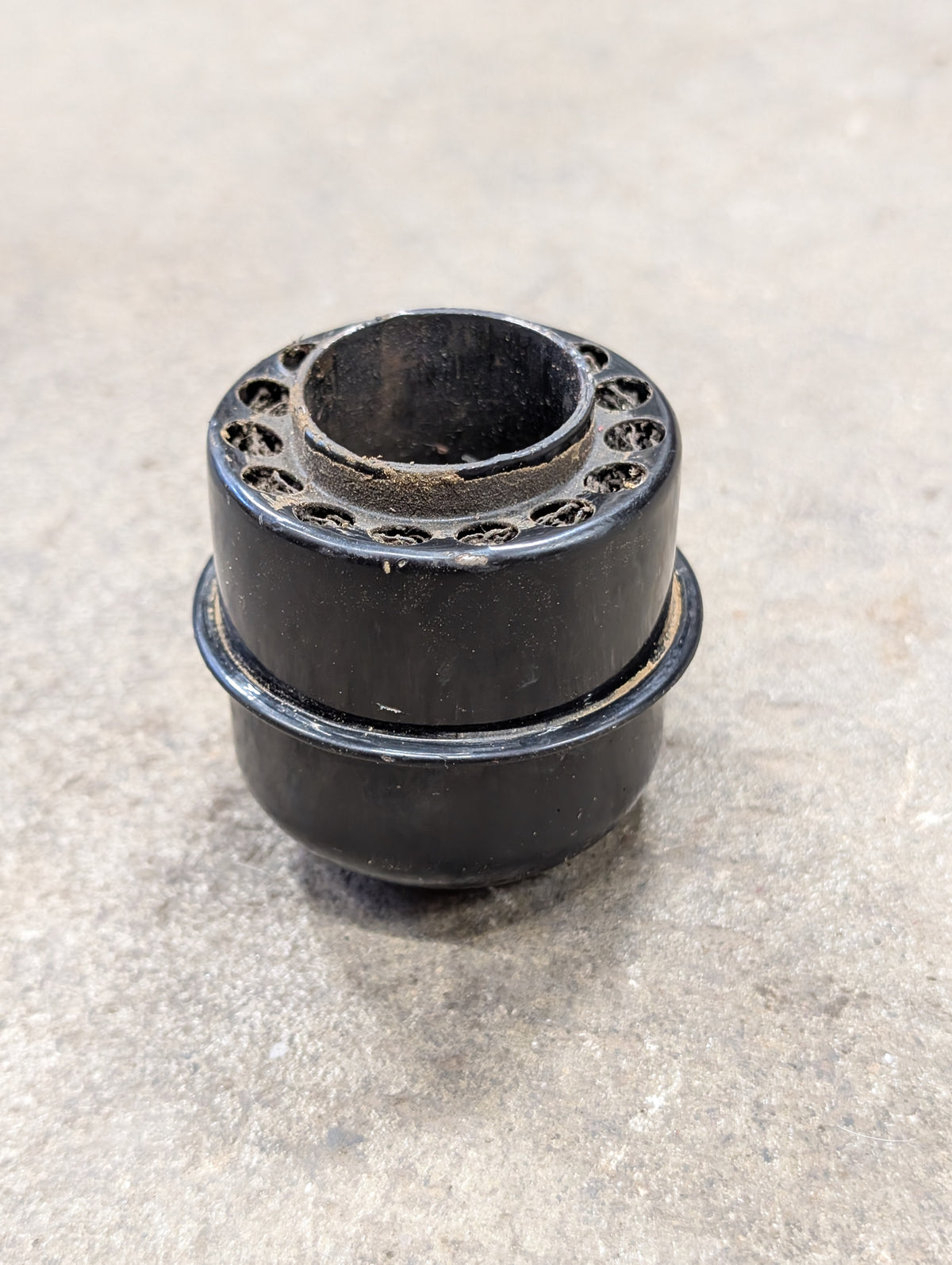 Oil Filler Breather Assembly IH International 367677R91 USED