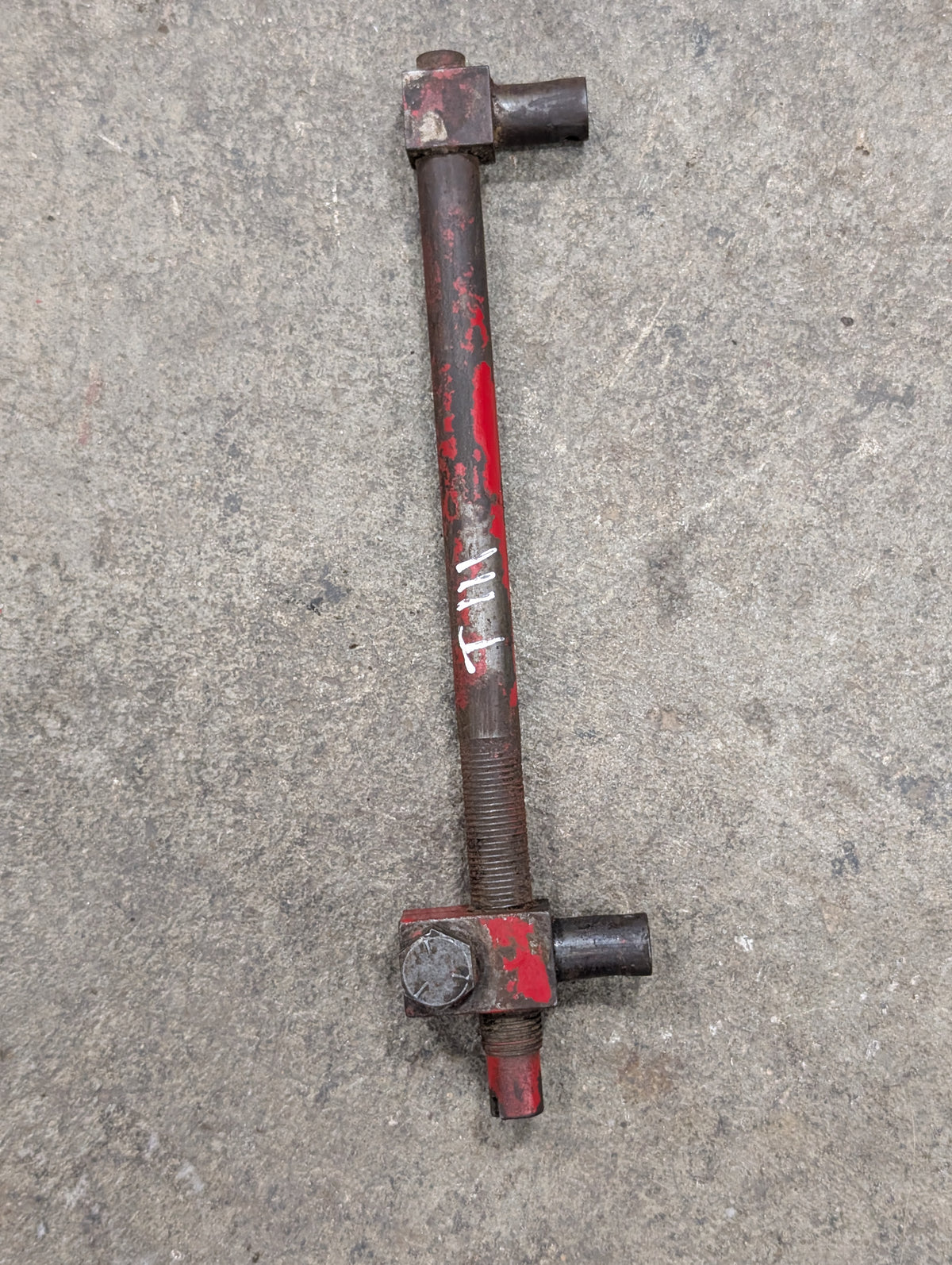 Clutch Adjusting Screw IH International 120207C1 USED