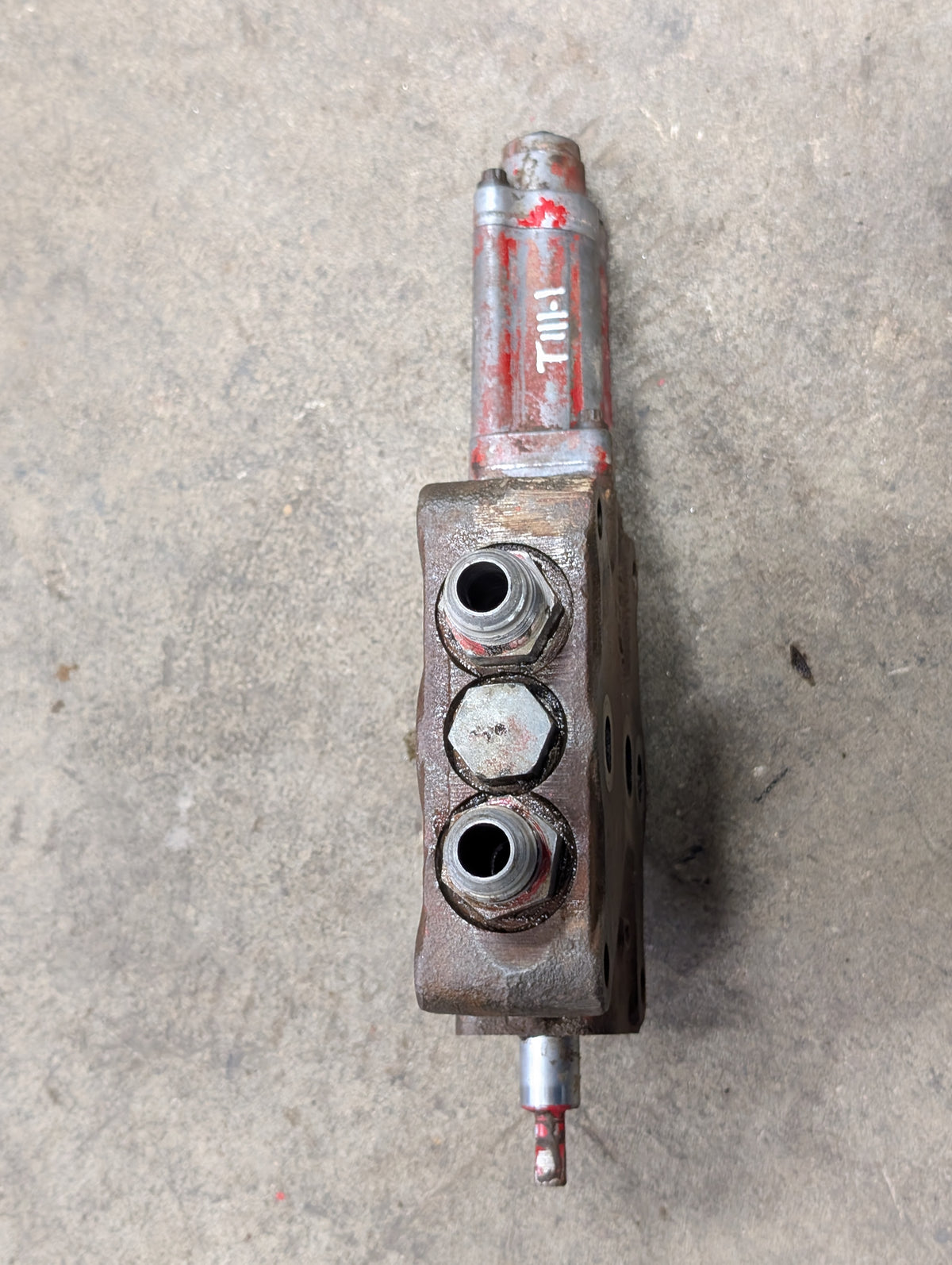 Open Center Hydraulic Auxiliary Valve IH International 62463C94 USED